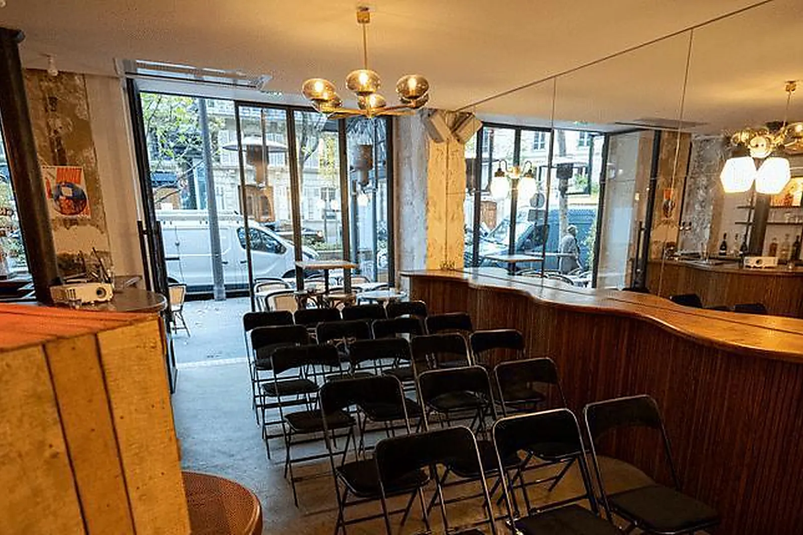 Lieux événementiels, BARBOT