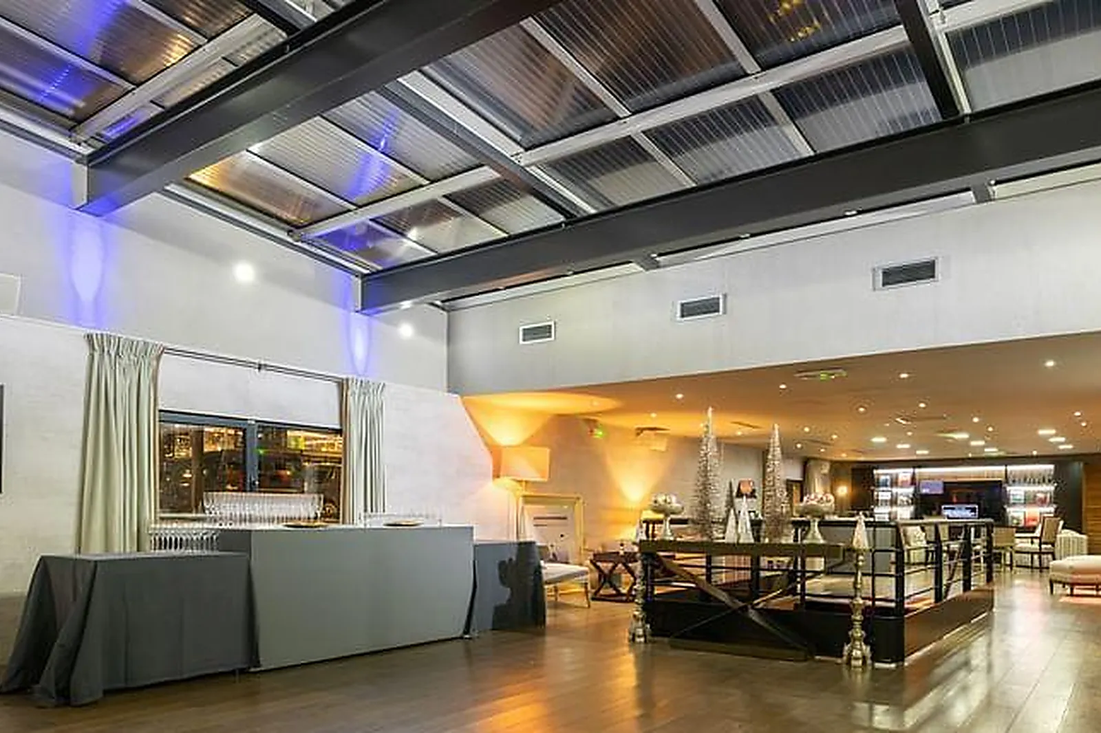 Lieux événementiels, BARGE LIBERTY