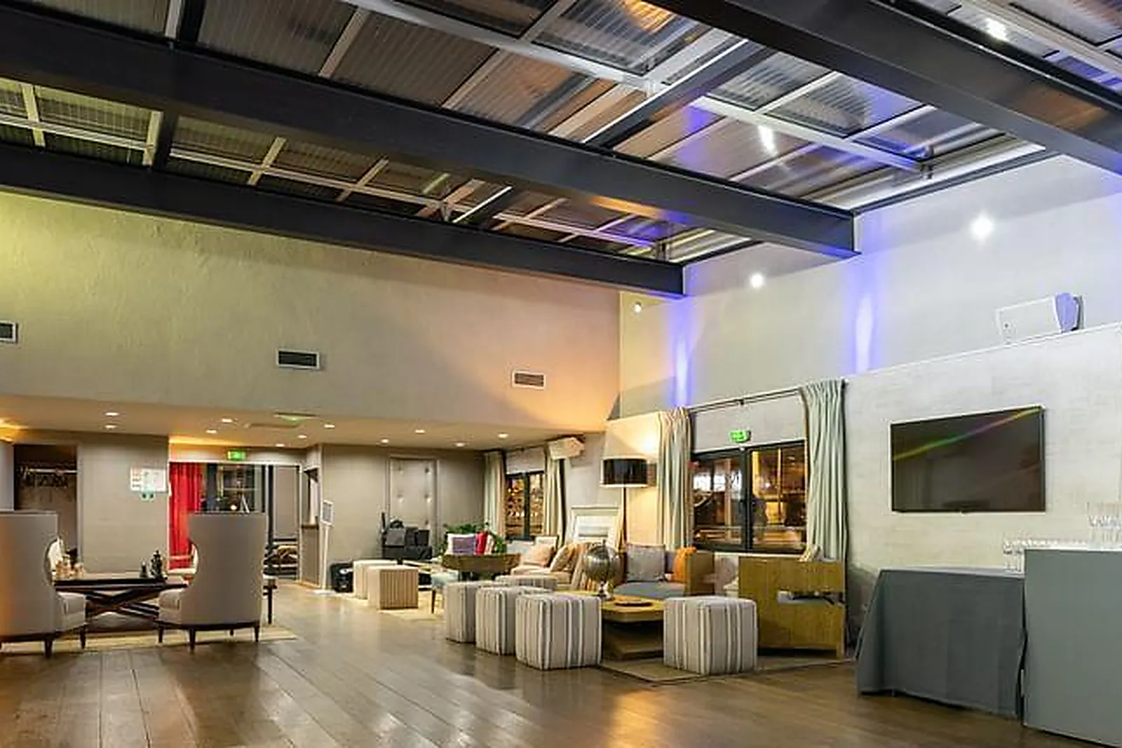 Lieux événementiels, BARGE LIBERTY