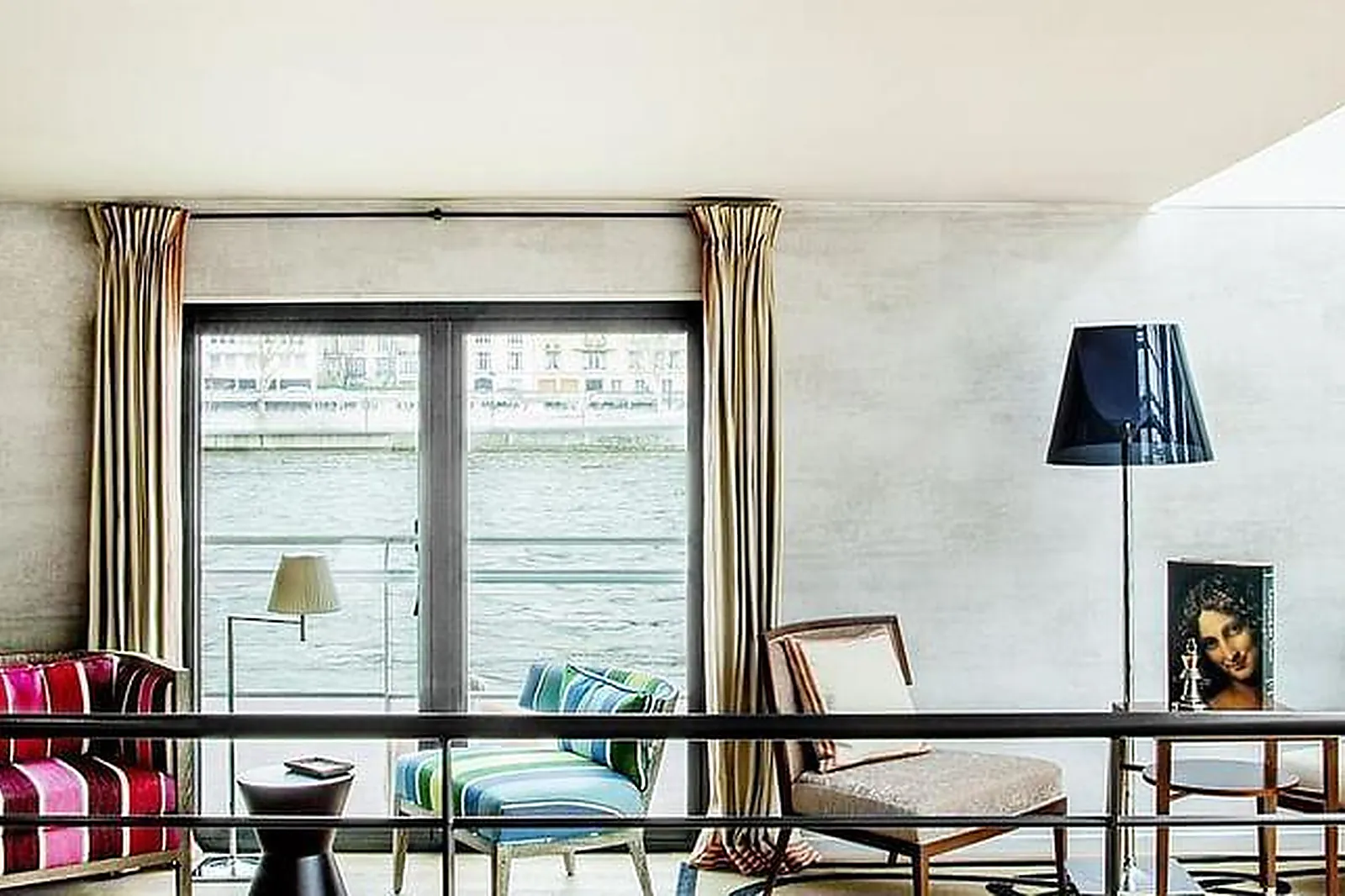 Lieux événementiels, BARGE LIBERTY