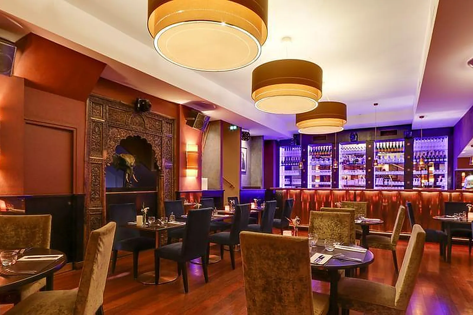 Lieux événementiels, BARRAMUNDI