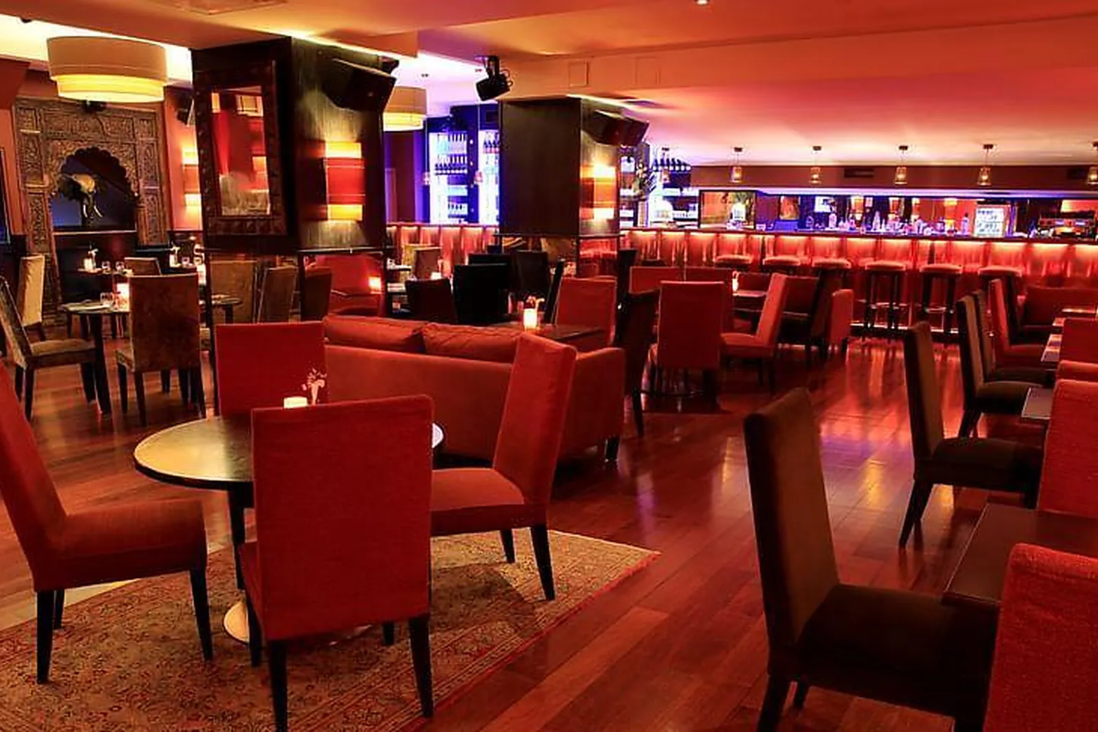 Lieux événementiels, BARRAMUNDI