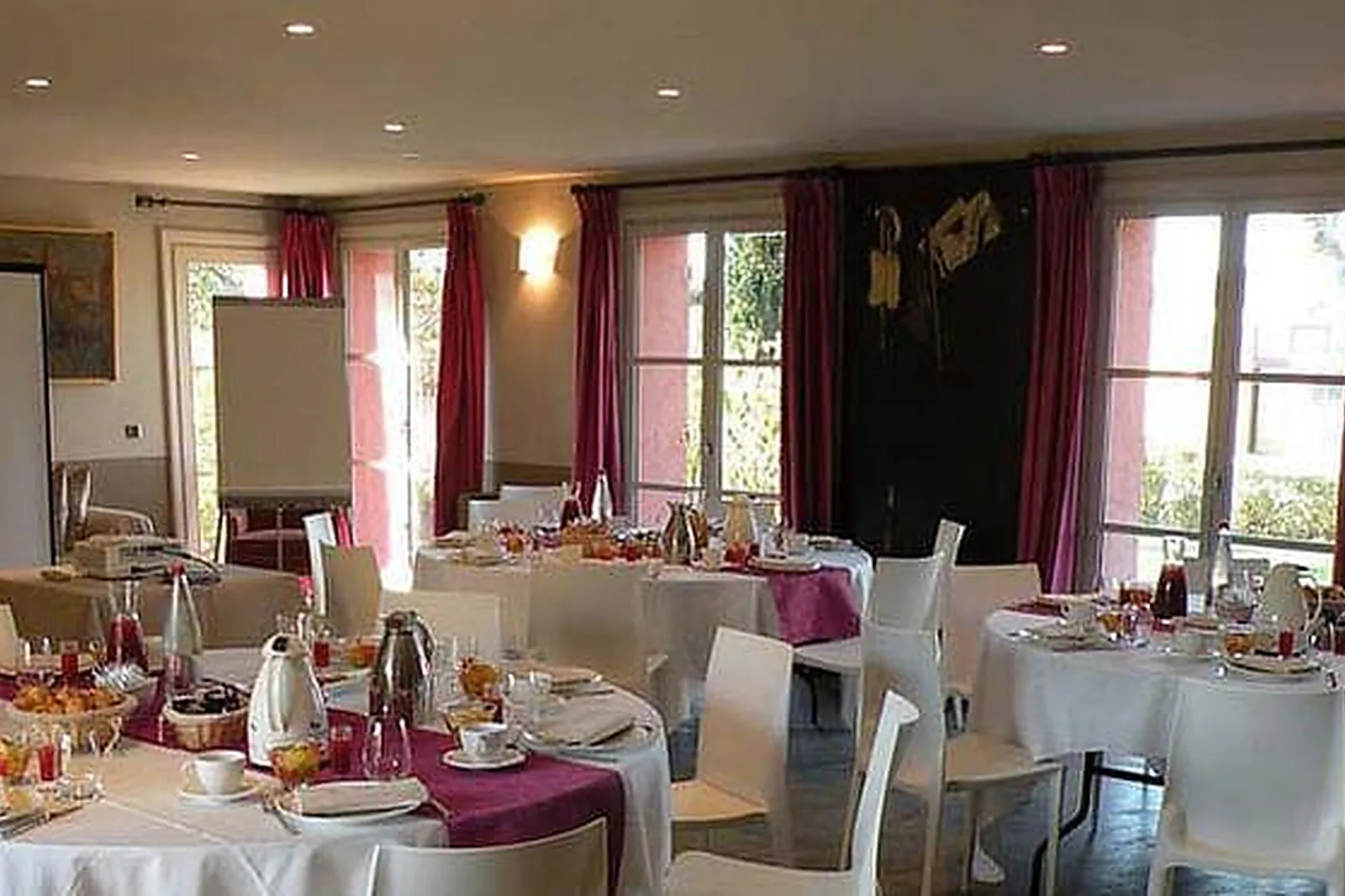 Lieux événementiels, MAISON JULIEN