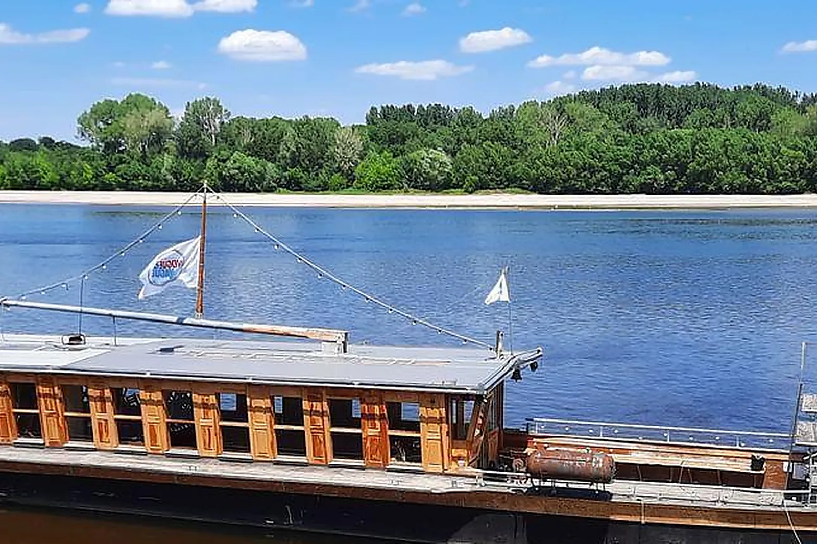Lieux événementiels, BATEAU AMARANTE
