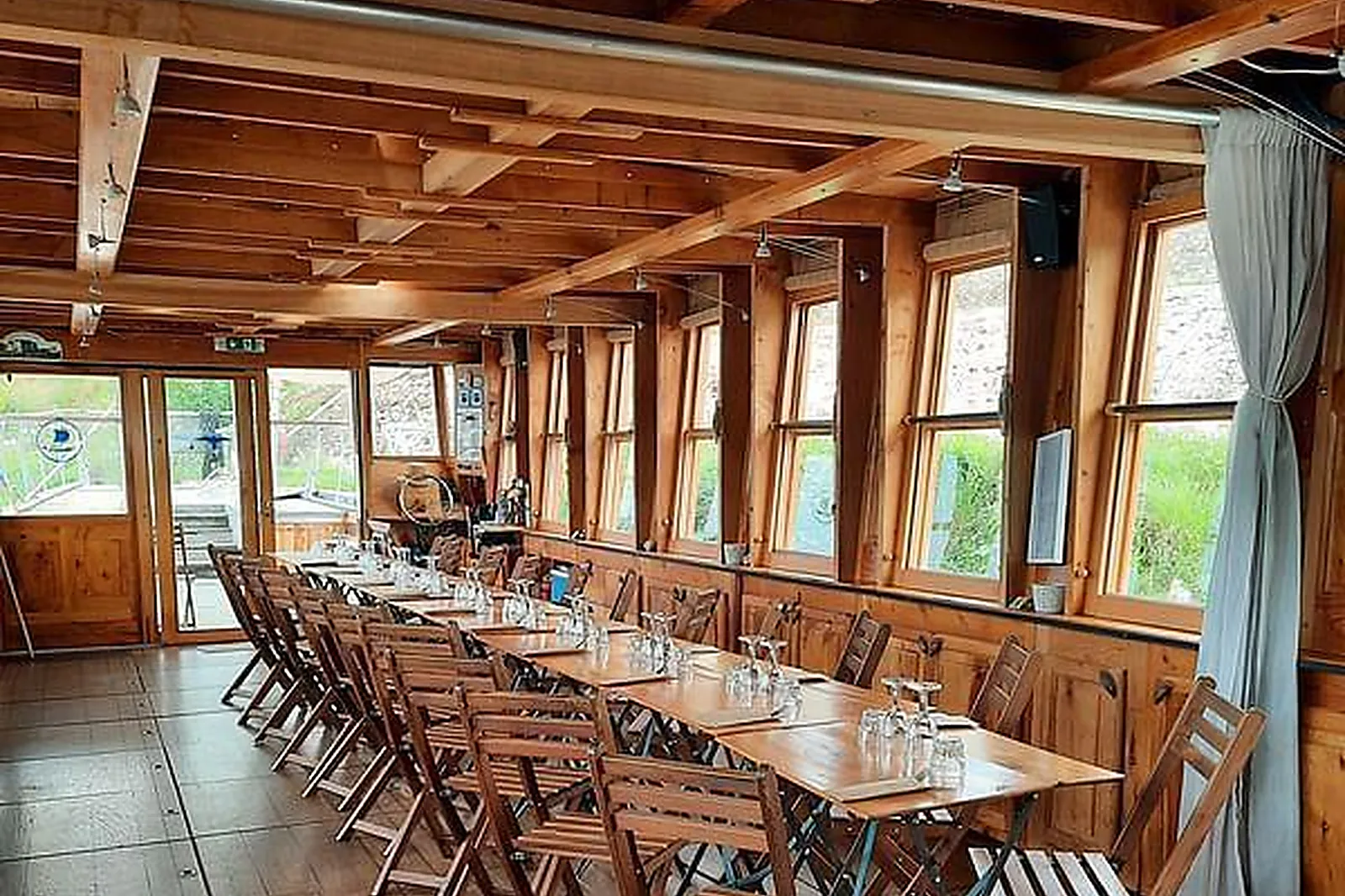 Lieux événementiels, BATEAU AMARANTE