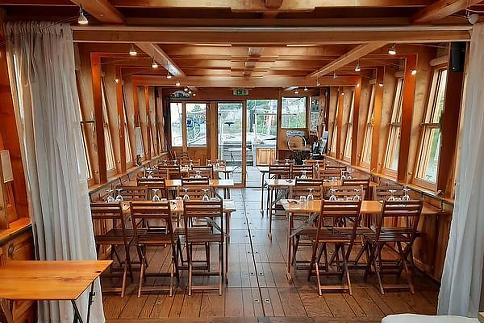 Lieux événementiels, BATEAU AMARANTE