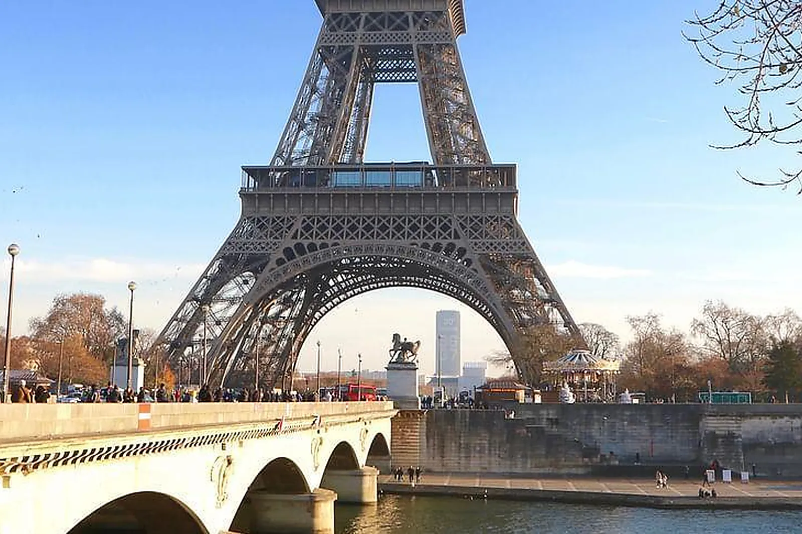 Lieux événementiels, BATEAU L'INSOLITE