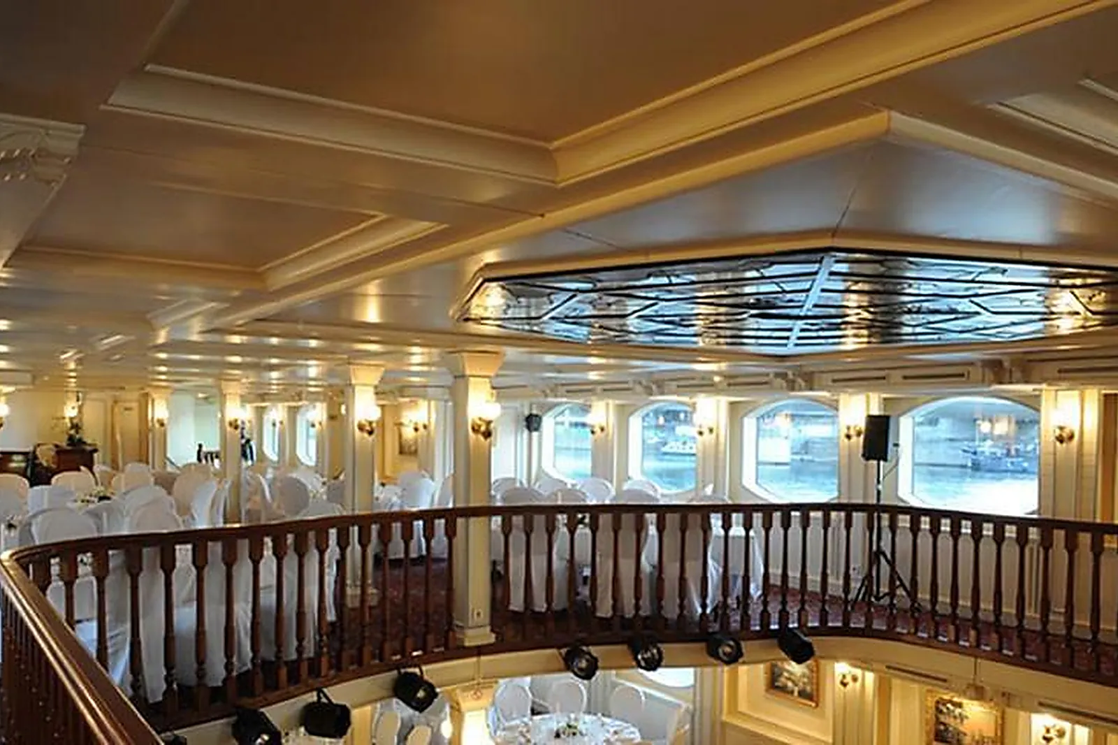 Lieux événementiels, BATEAU LOUISIANE BELLE