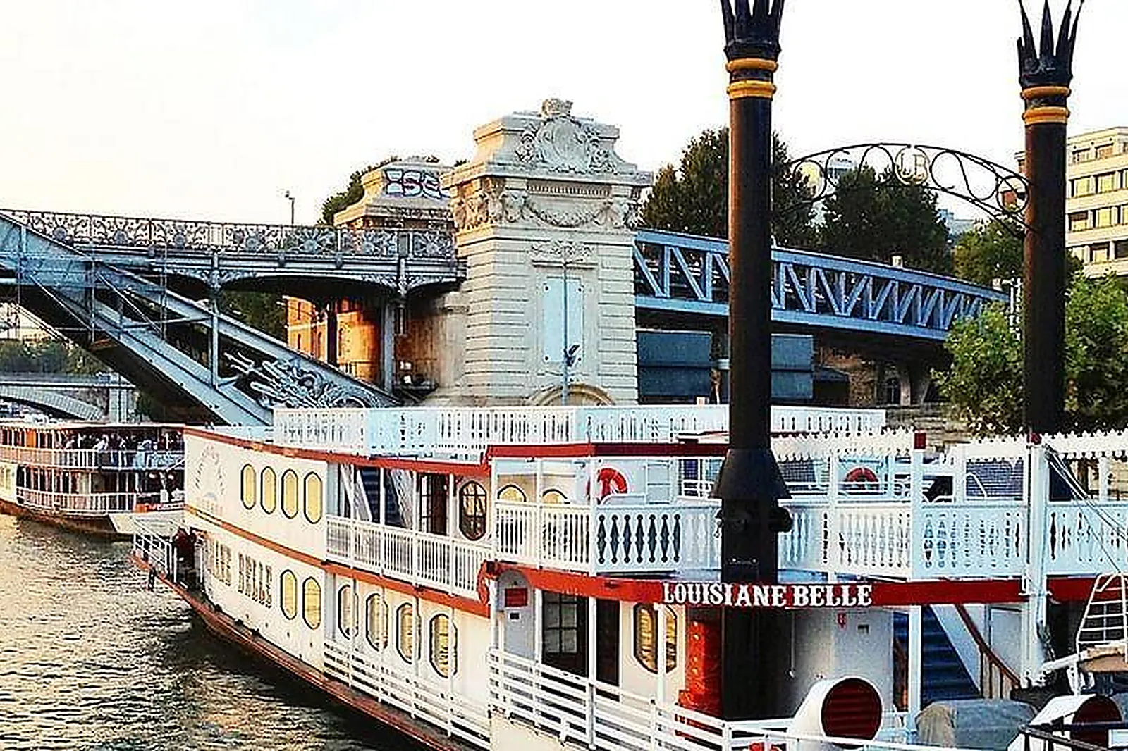 Lieux événementiels, BATEAU LOUISIANE BELLE