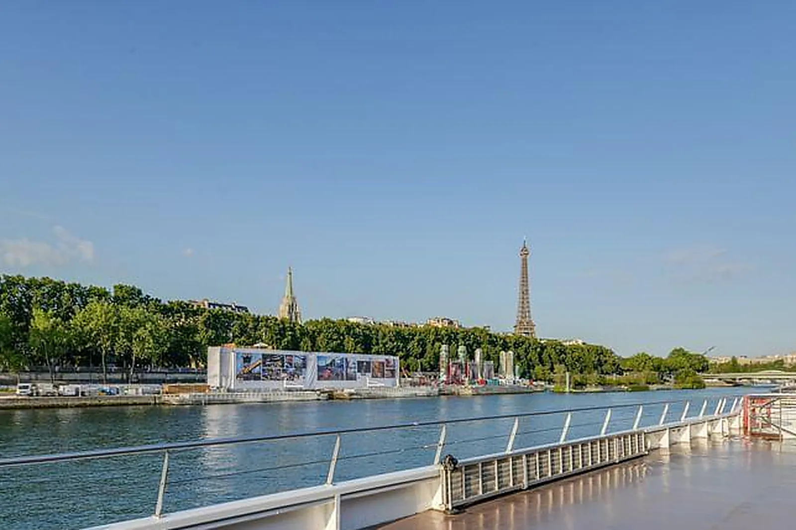 Lieux événementiels, BATEAUX-MOUCHES - LA PATACHE