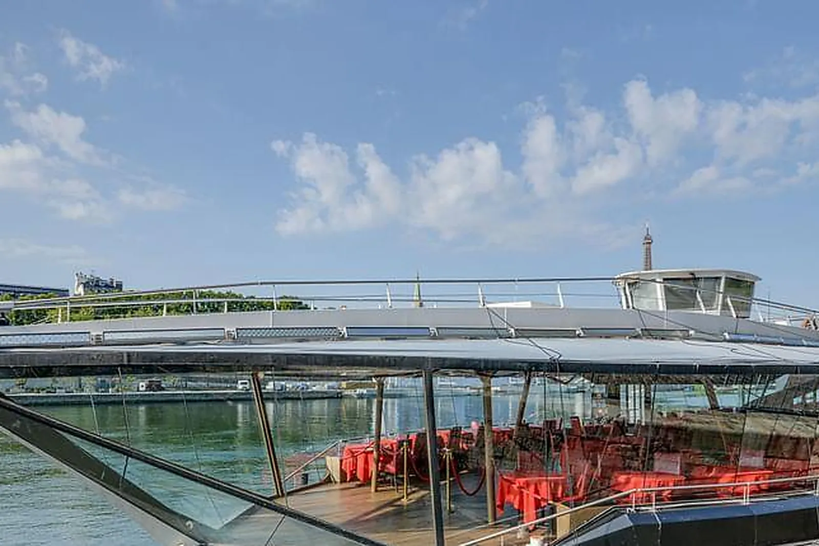 Lieux événementiels, BATEAUX-MOUCHES - LE JEAN BRUEL