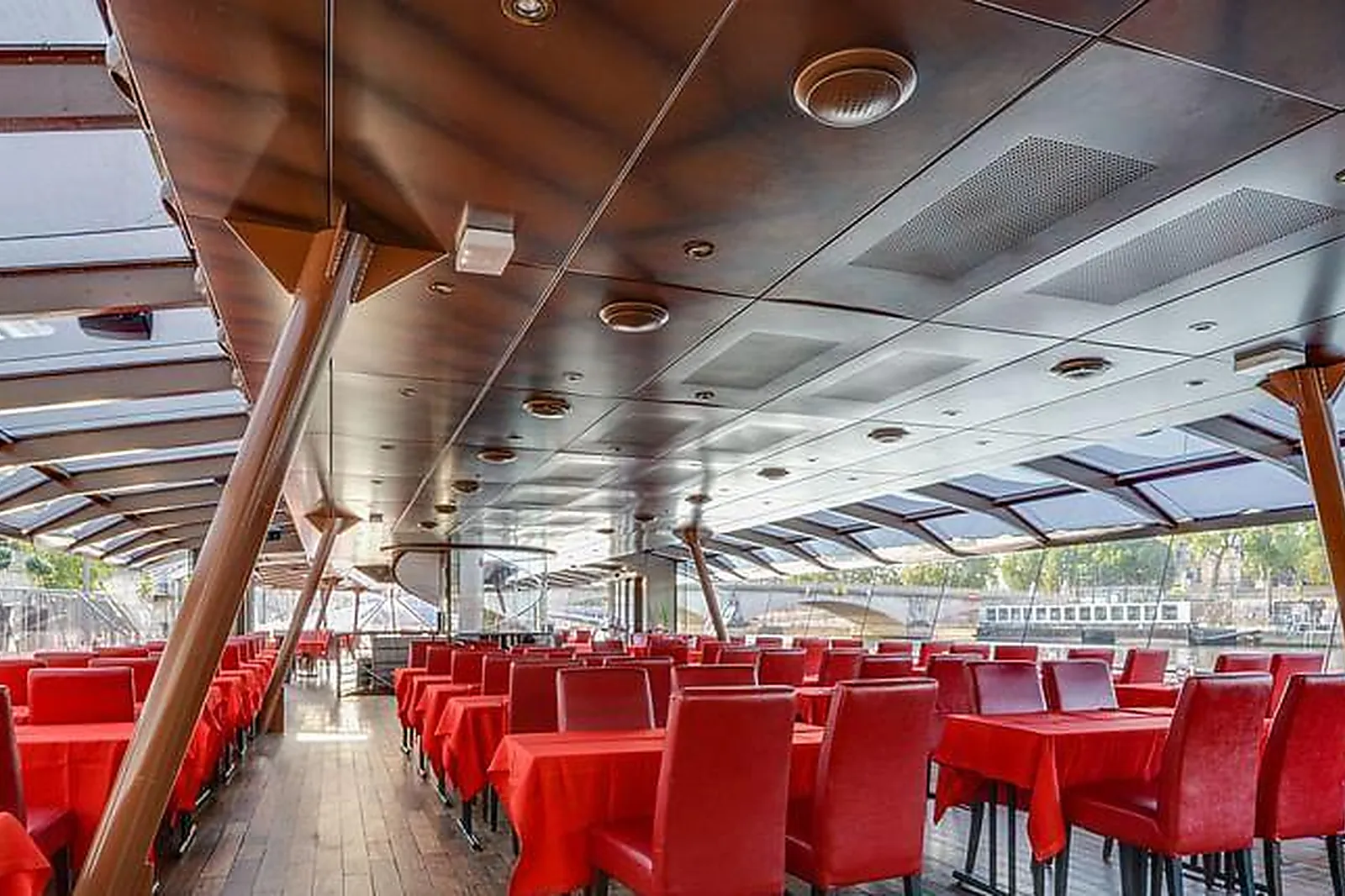 Lieux événementiels, BATEAUX-MOUCHES - LE JEAN BRUEL