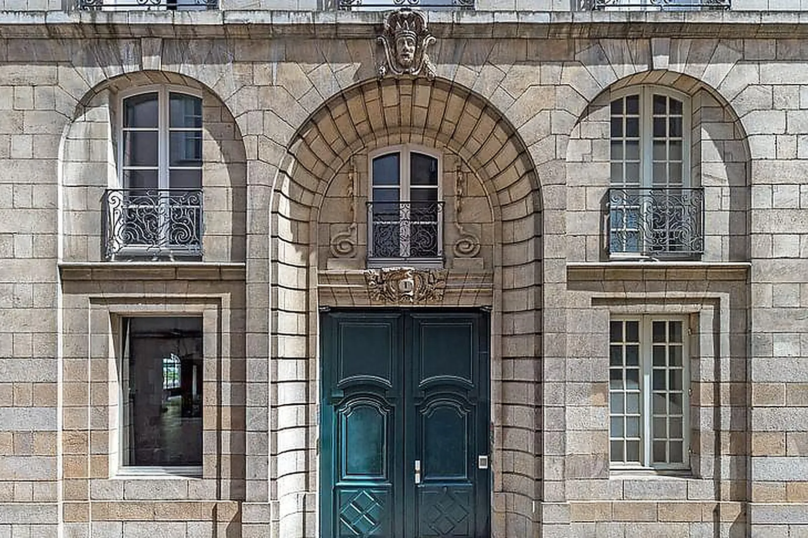 Lieux événementiels, REGGAD ESTATE - GRENOBLE FÉLIX VIALLET