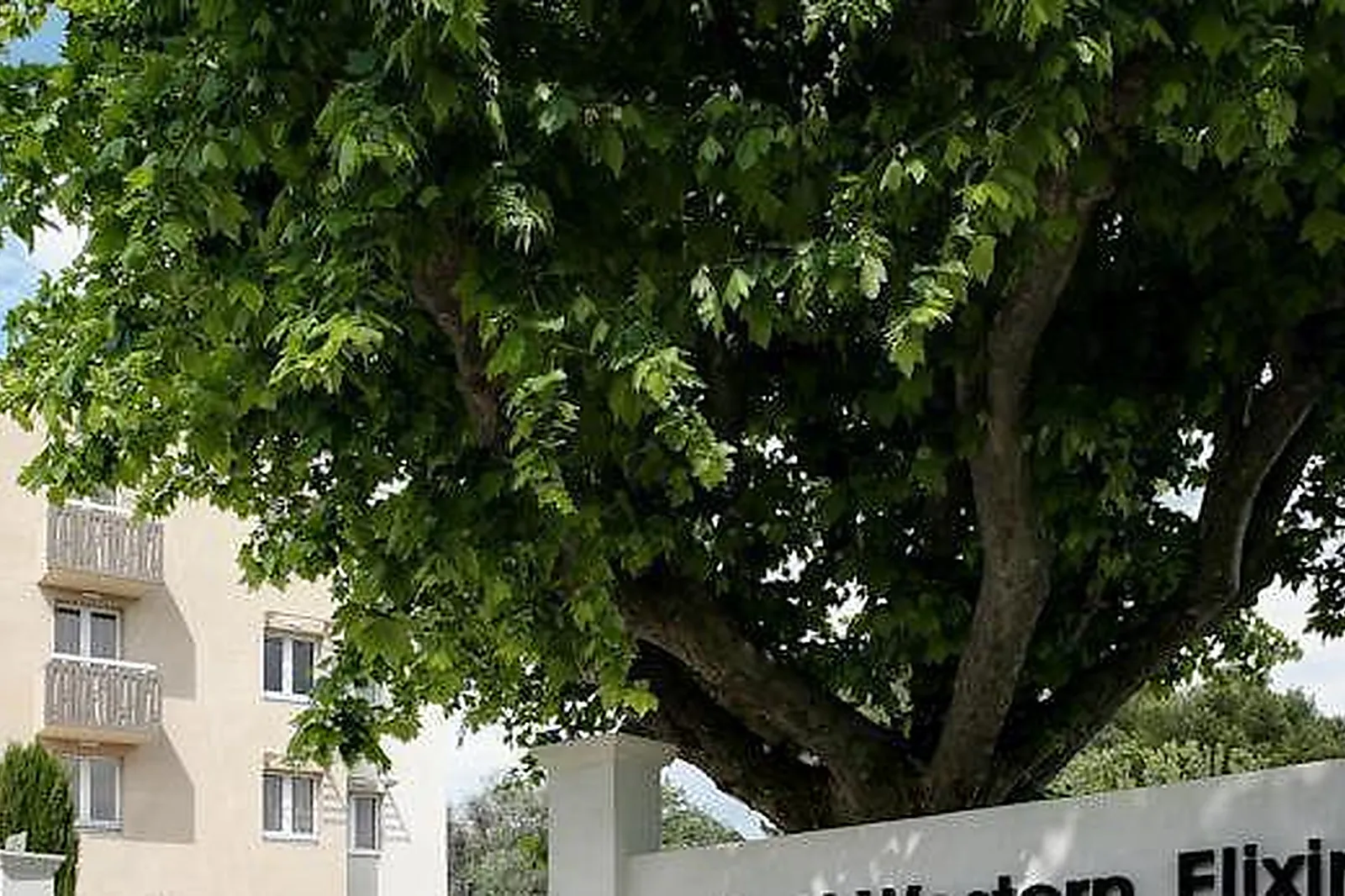 Lieux événementiels, BEST WESTERN ELIXIR GRASSE ****