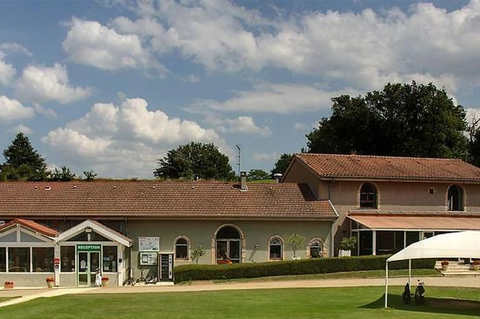 Lieux événementiels, BEST WESTERN GOLF D'ALBON ***