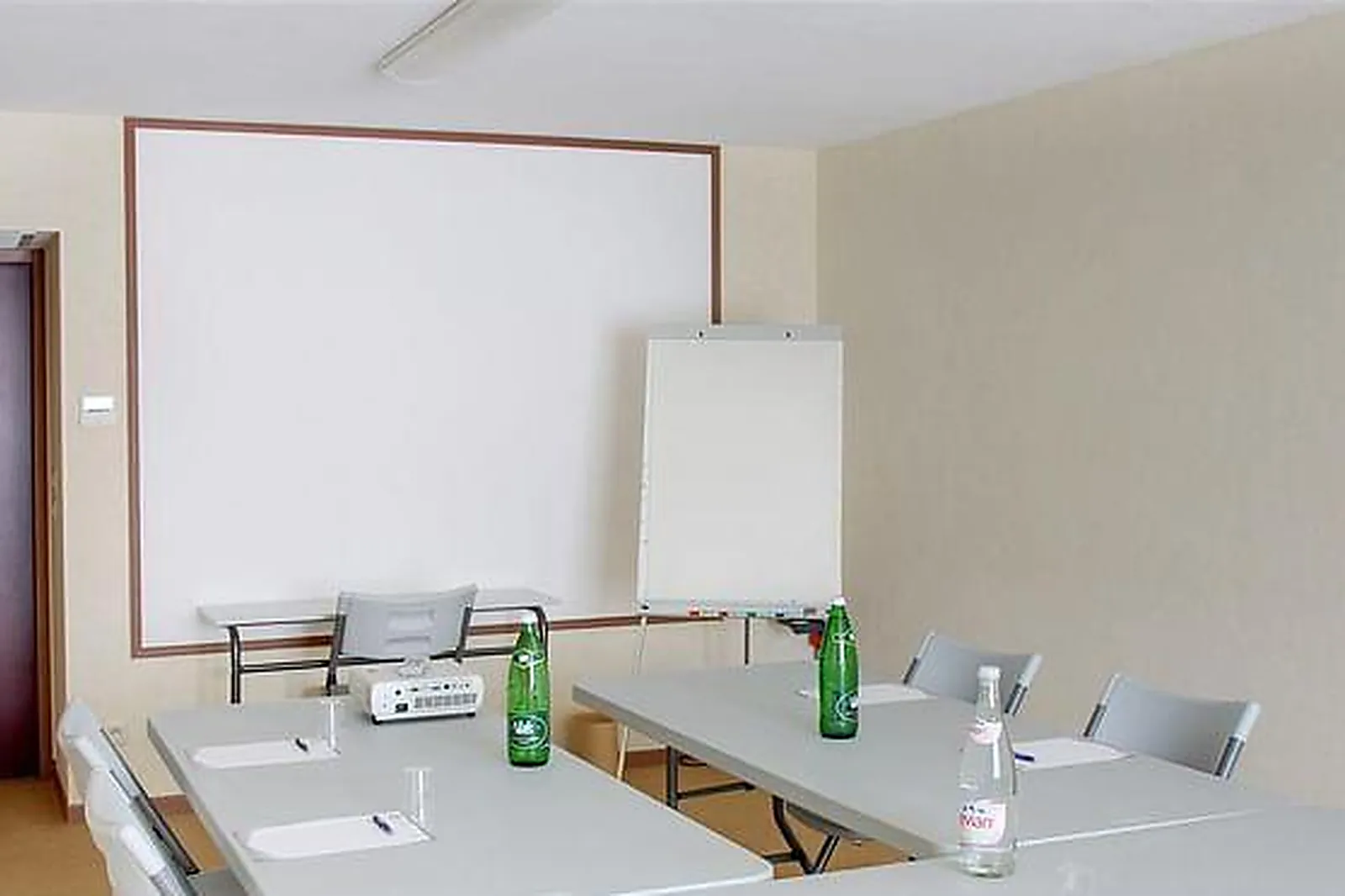 Lieux événementiels, BEST WESTERN GOLF D'ALBON ***