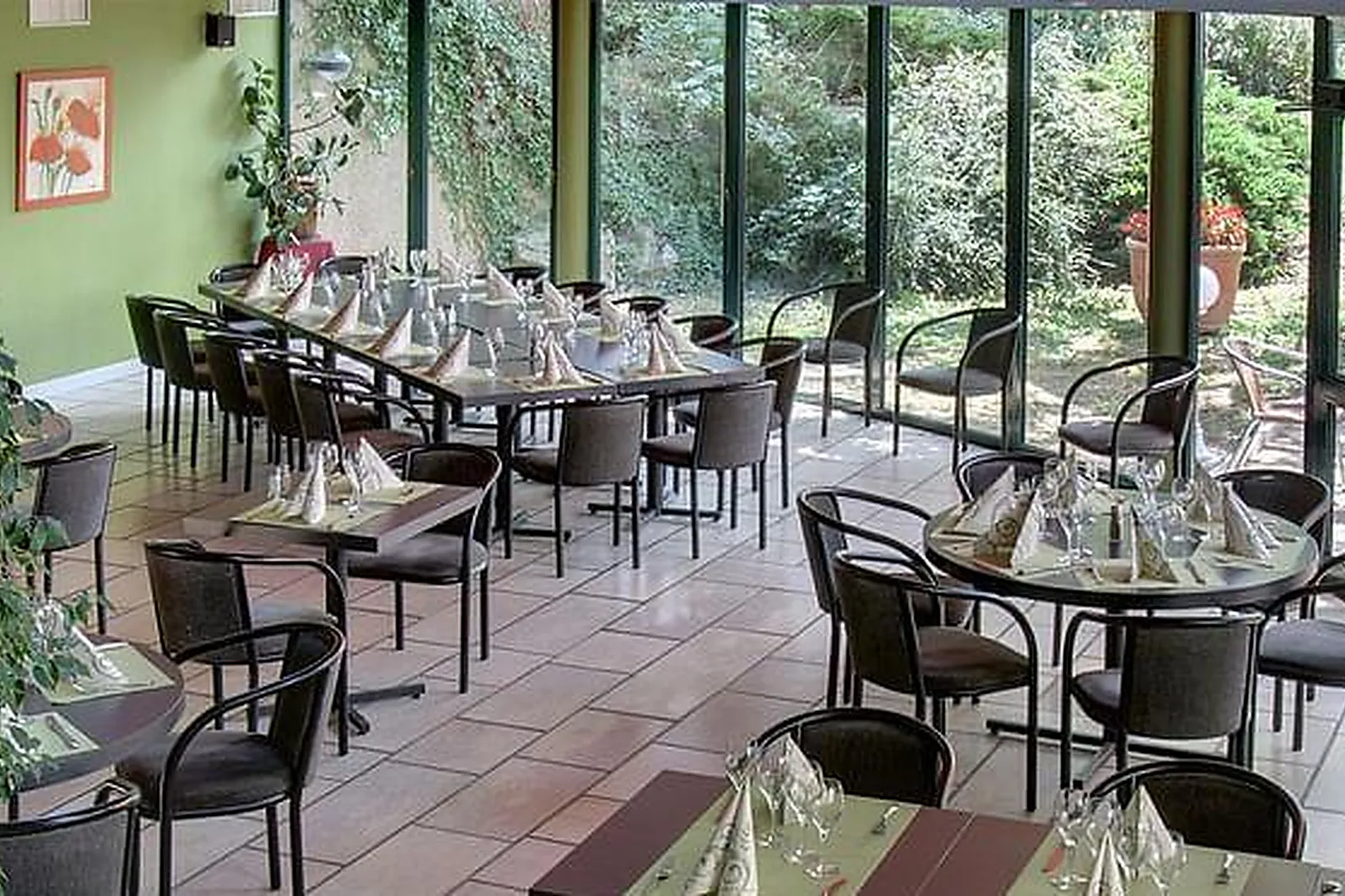 Lieux événementiels, BEST WESTERN GOLF D'ALBON ***