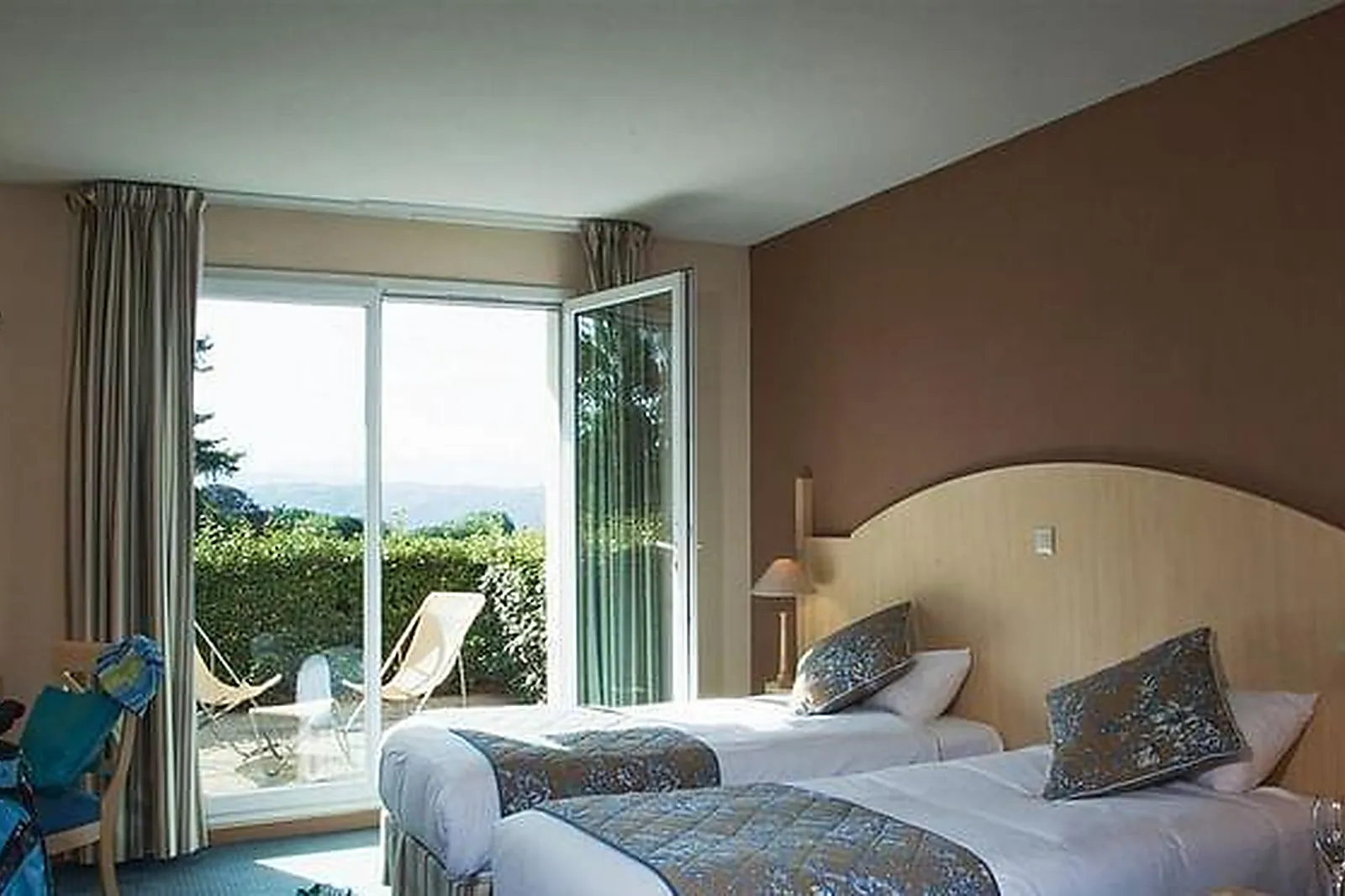 Lieux événementiels, BEST WESTERN GOLF D'ALBON ***