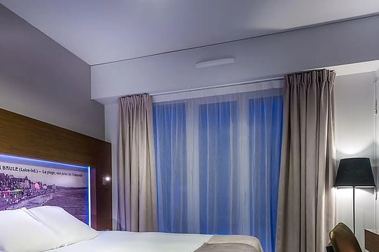 Lieux événementiels, CRAZY VILLAS - CHAMPS CORONS