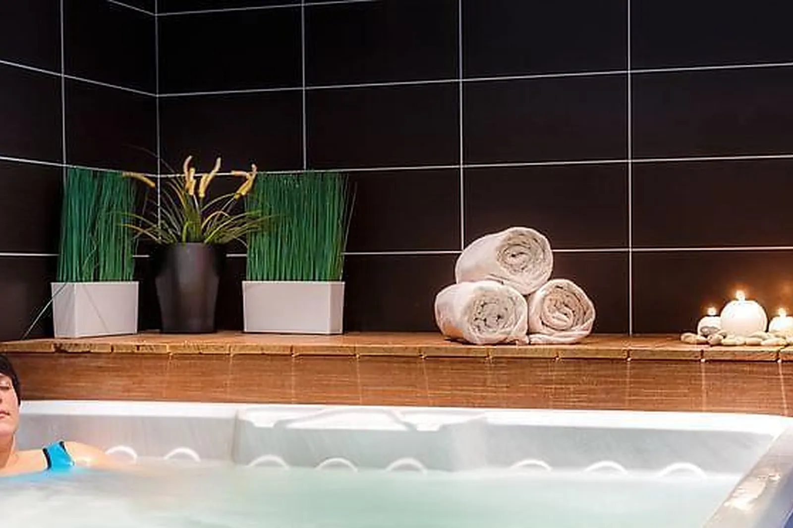 Lieux événementiels, CRAZY VILLAS - CHAMPS CORONS