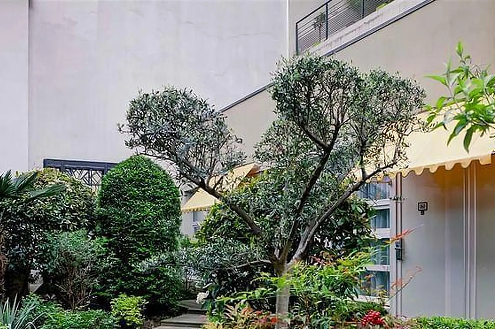 Lieux événementiels, BEST WESTERN HÔTEL CREQUI LYON PART DIEU ****