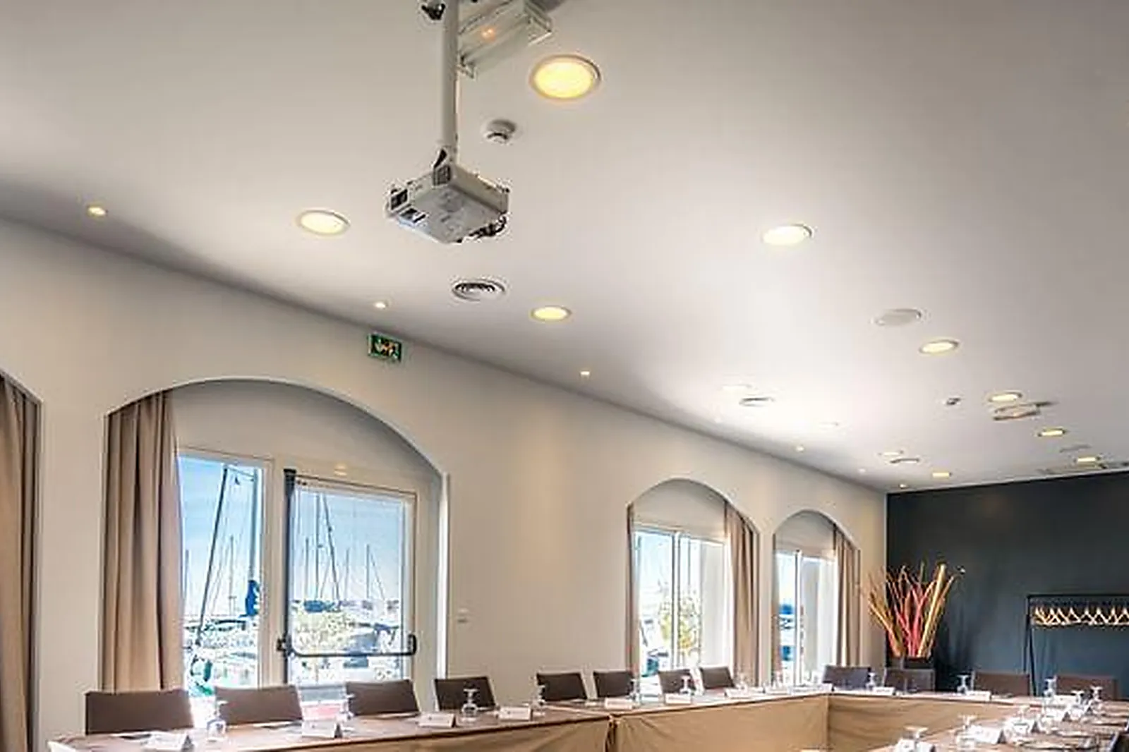 Lieux événementiels, BEST WESTERN HÔTEL LA MARINA ****