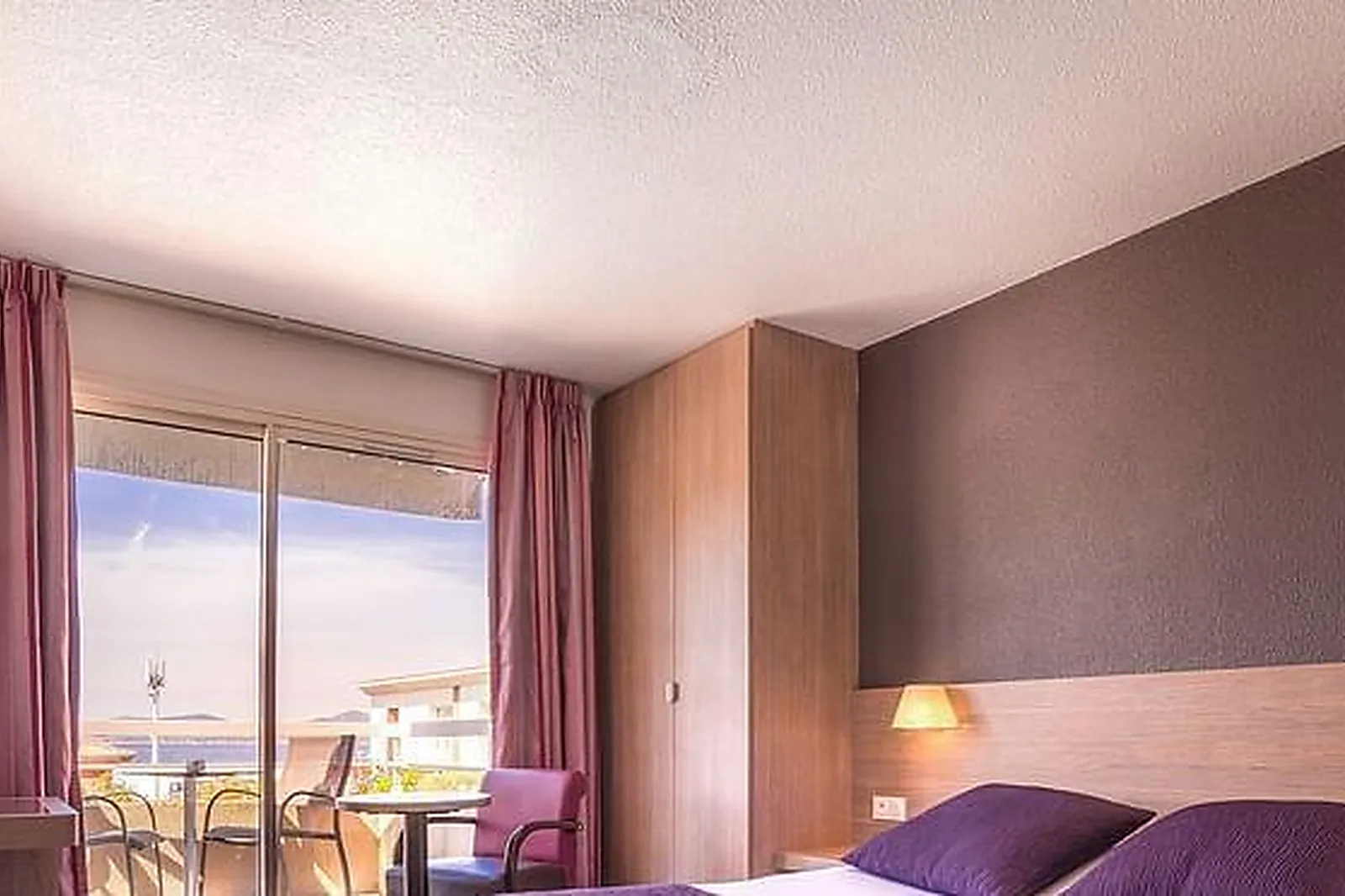 Lieux événementiels, BEST WESTERN HÔTEL LA MARINA ****