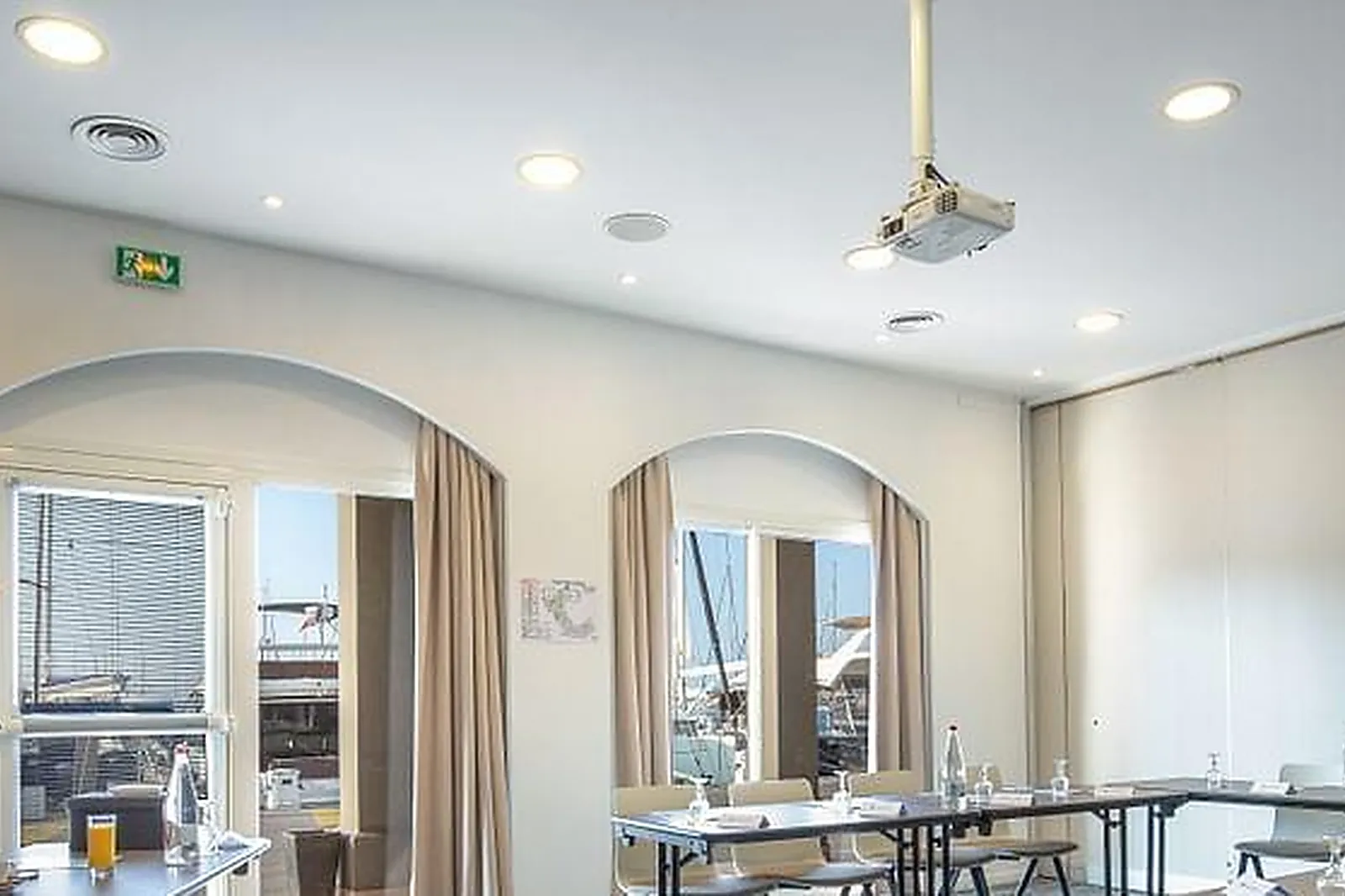 Lieux événementiels, BEST WESTERN HÔTEL LA MARINA ****