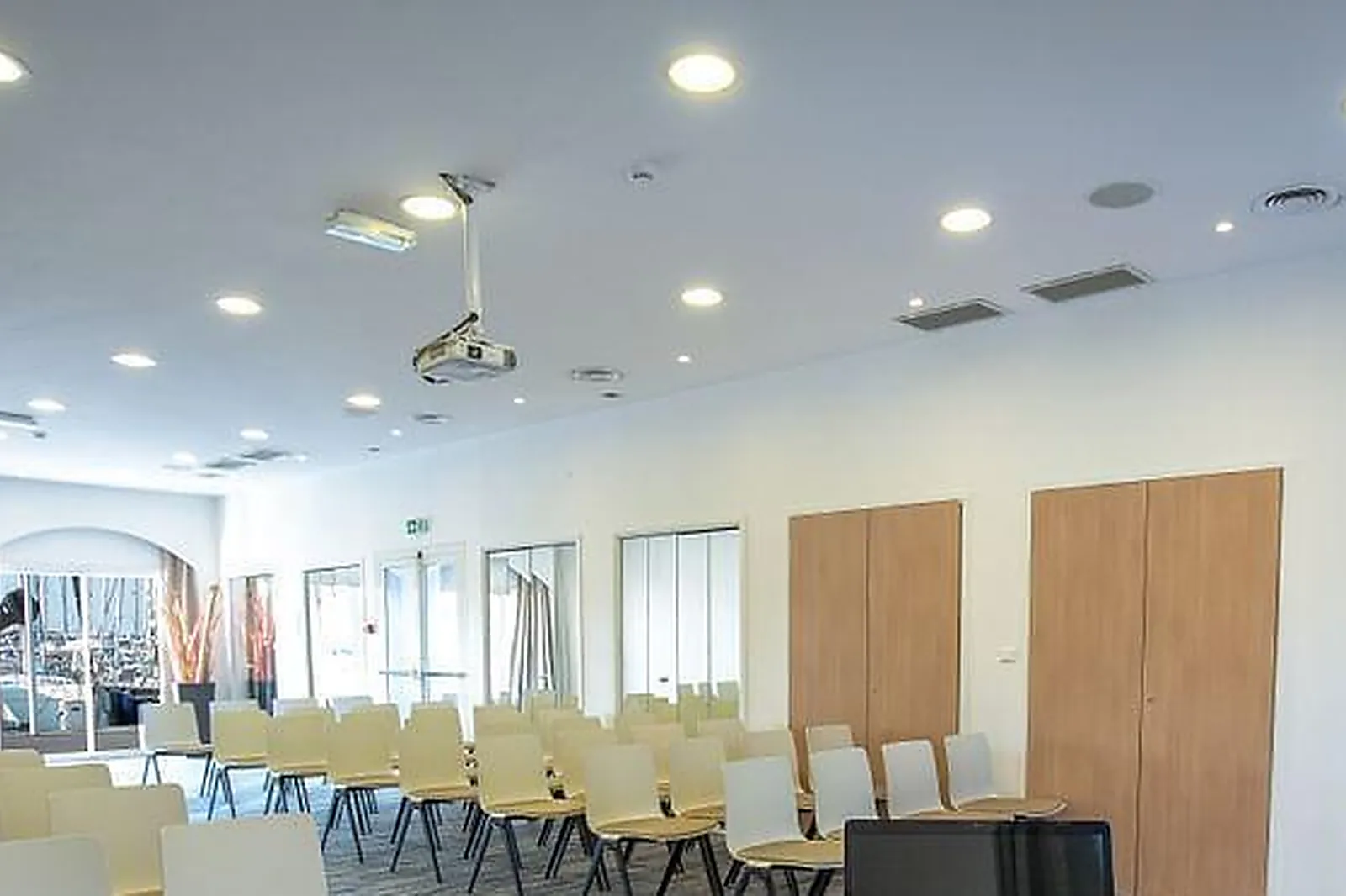 Lieux événementiels, BEST WESTERN HÔTEL LA MARINA ****