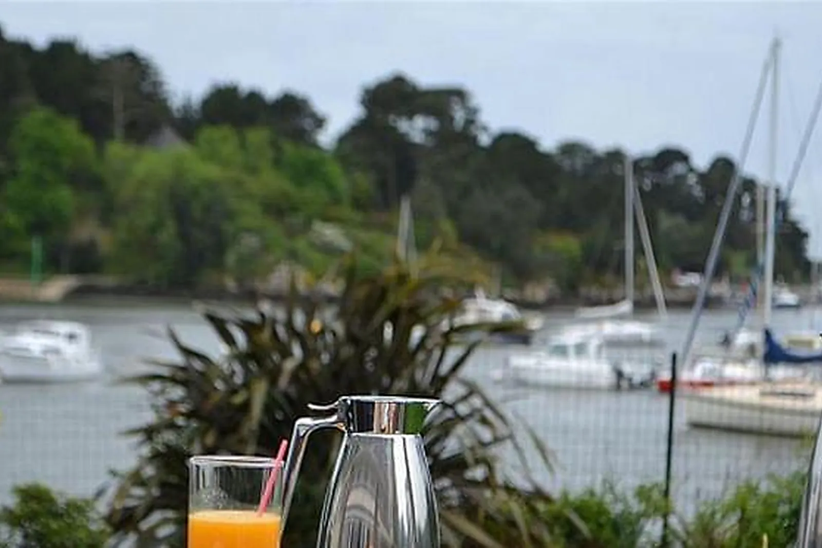 Lieux événementiels, BEST WESTERN HÔTEL LE ROOF ***