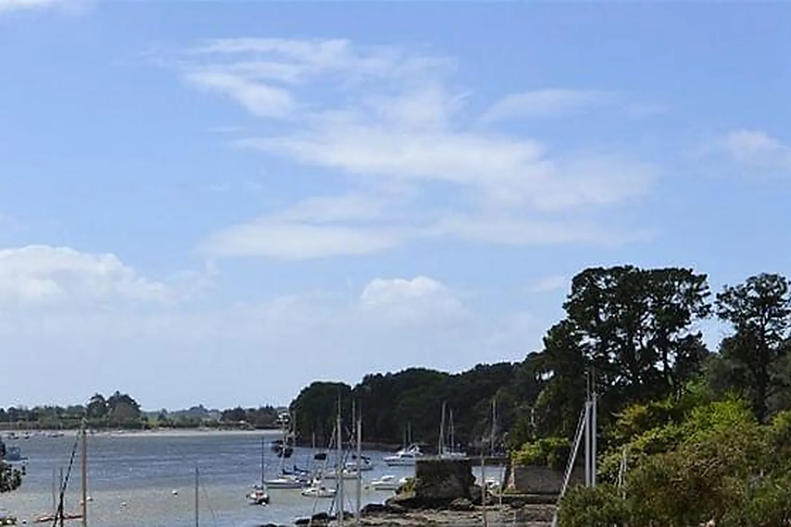 Lieux événementiels, BEST WESTERN HÔTEL LE ROOF ***