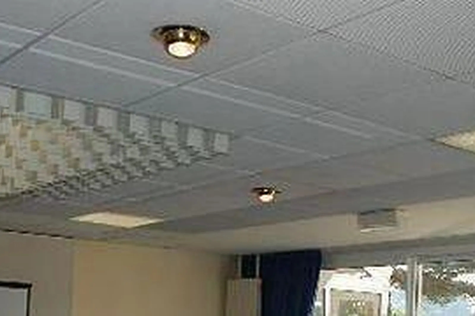 Lieux événementiels, BEST WESTERN HÔTEL LE ROOF ***