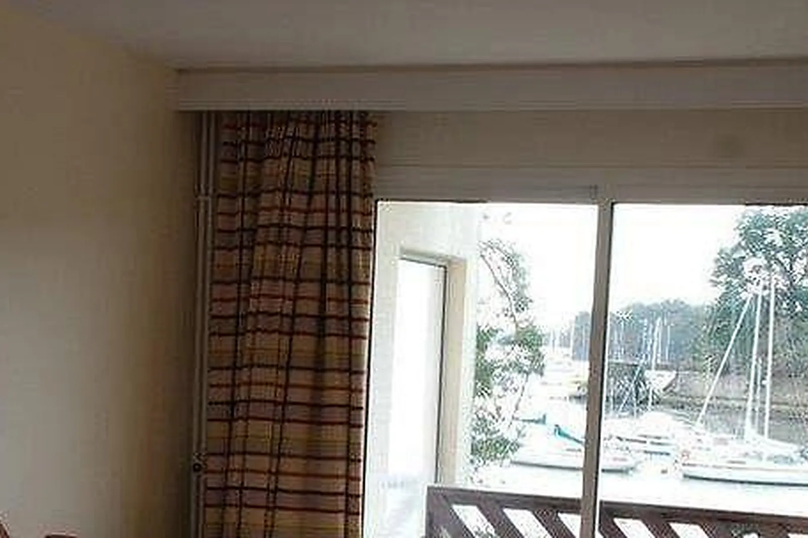 Lieux événementiels, BEST WESTERN HÔTEL LE ROOF ***