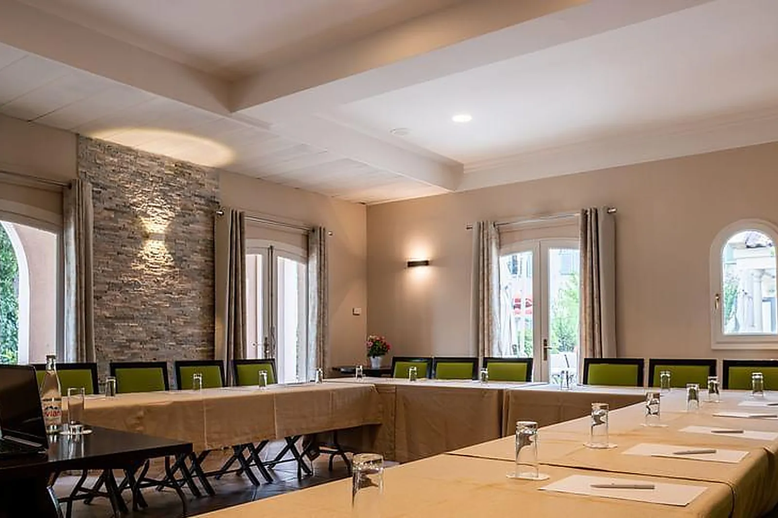 Lieux événementiels, BEST WESTERN L'ORANGERIE ***