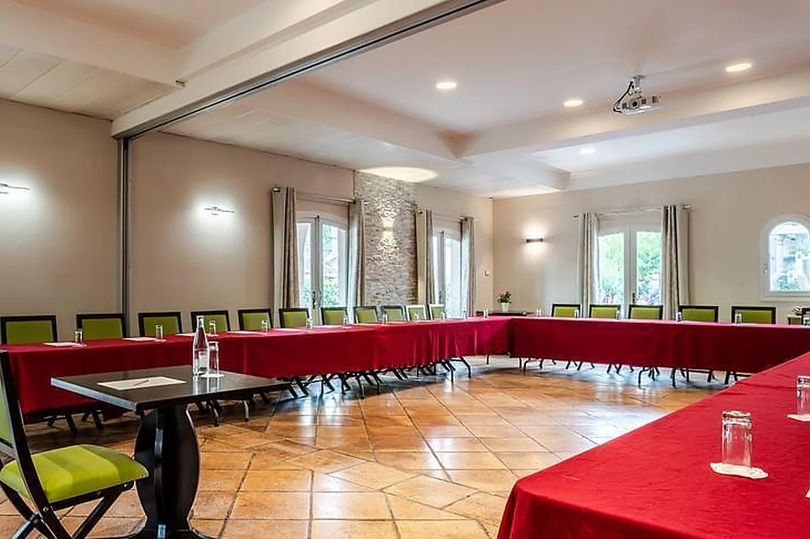 Lieux événementiels, BEST WESTERN L'ORANGERIE ***