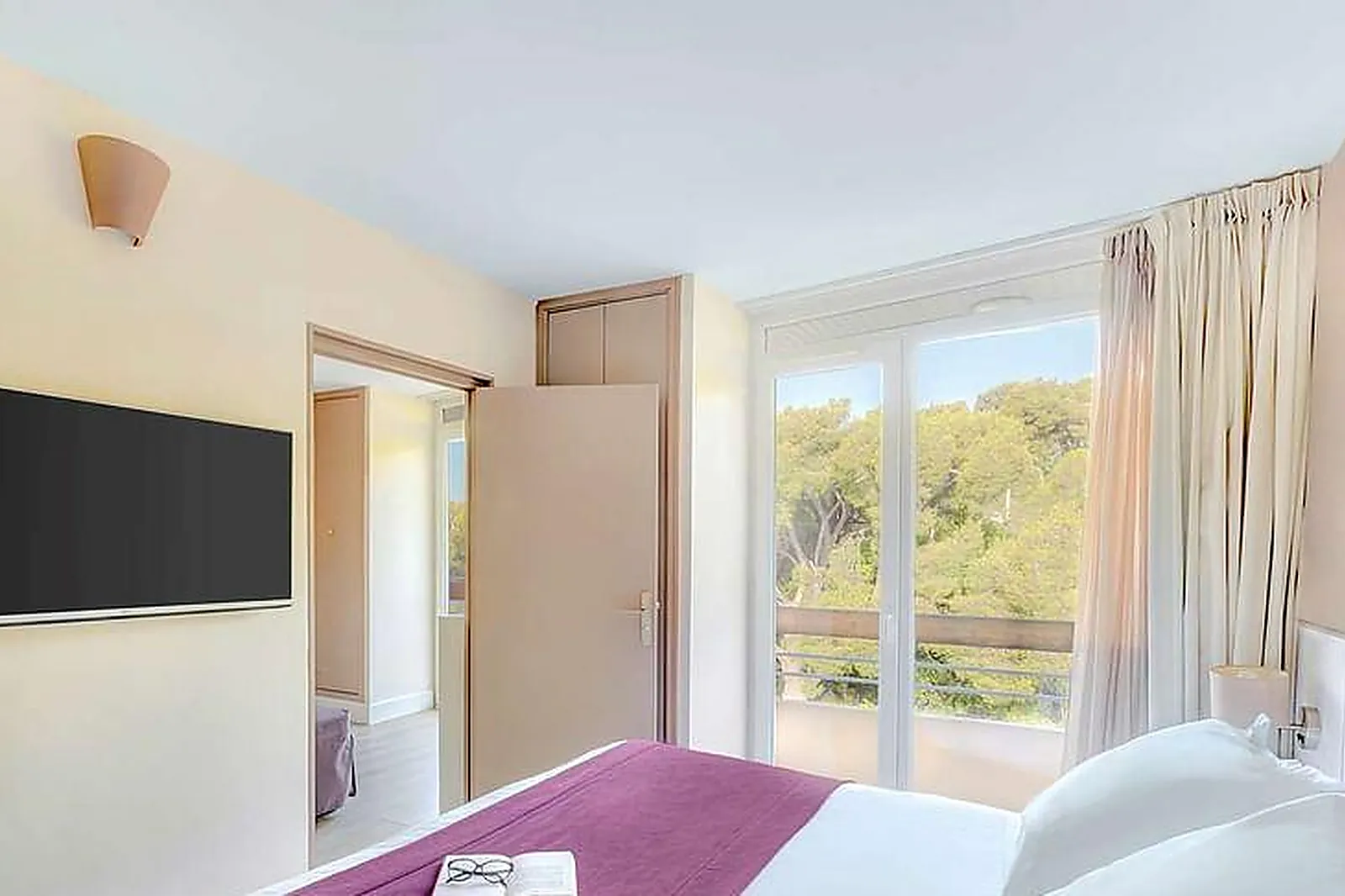 Lieux événementiels, BEST WESTERN LA RADE ***