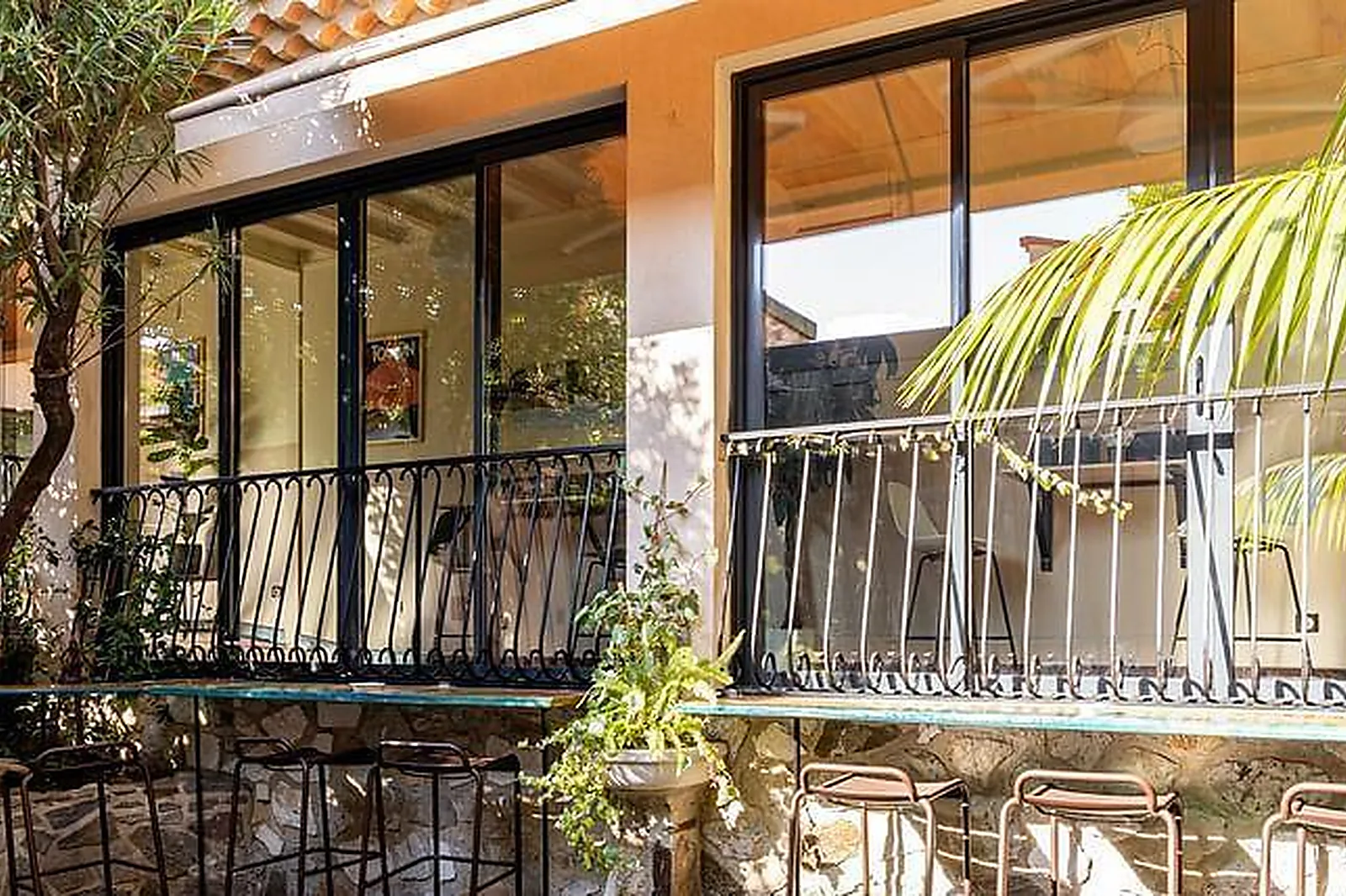 Lieux événementiels, CORLEONE PIZANÇON