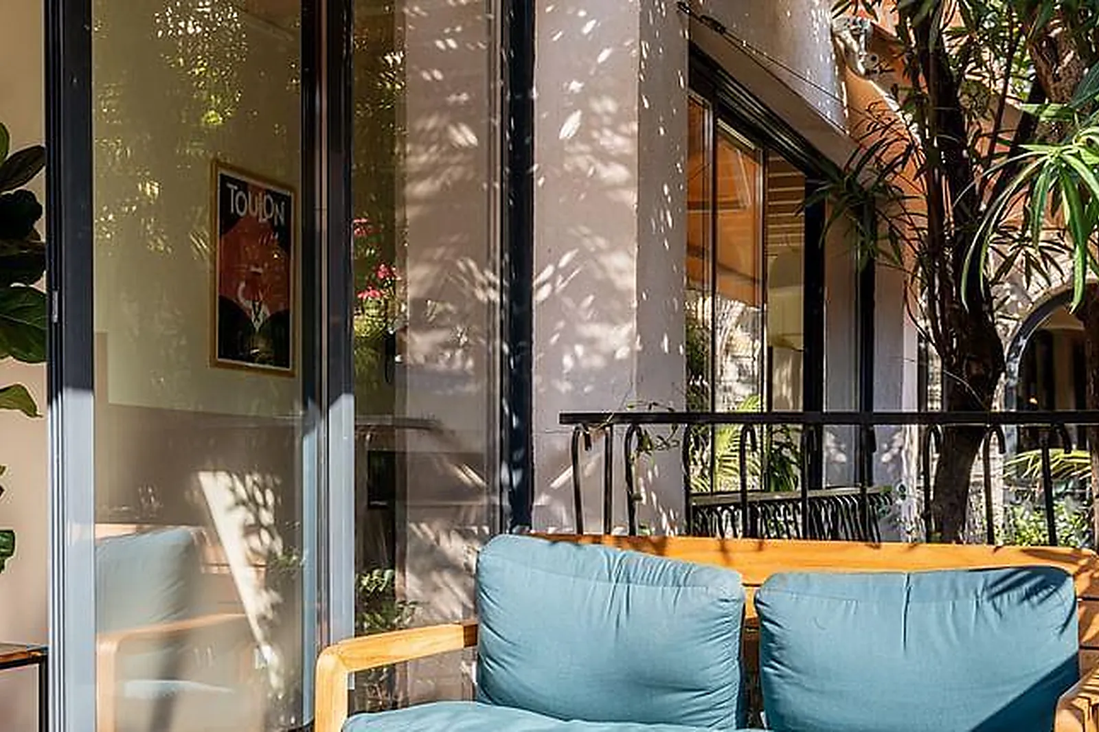 Lieux événementiels, CORLEONE PIZANÇON