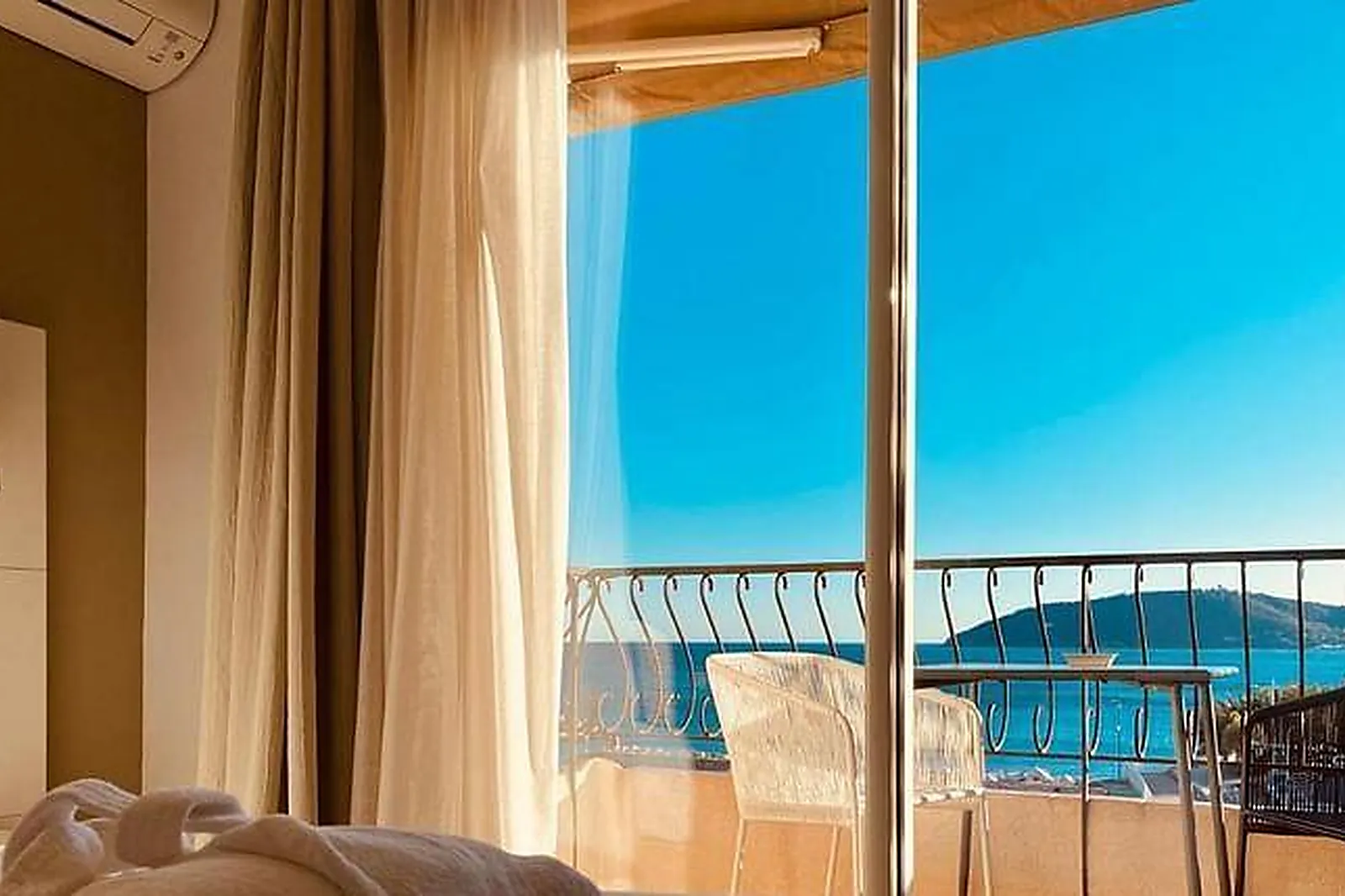 Lieux événementiels, CORLEONE PIZANÇON