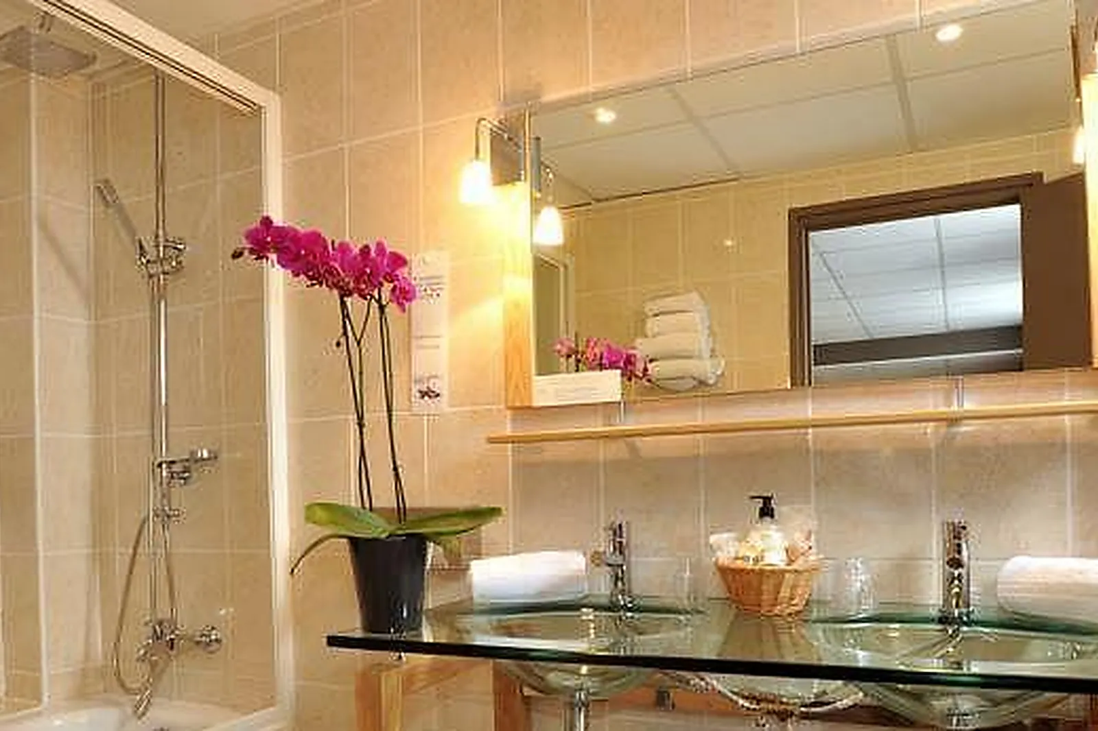 Lieux événementiels, ONE LOC