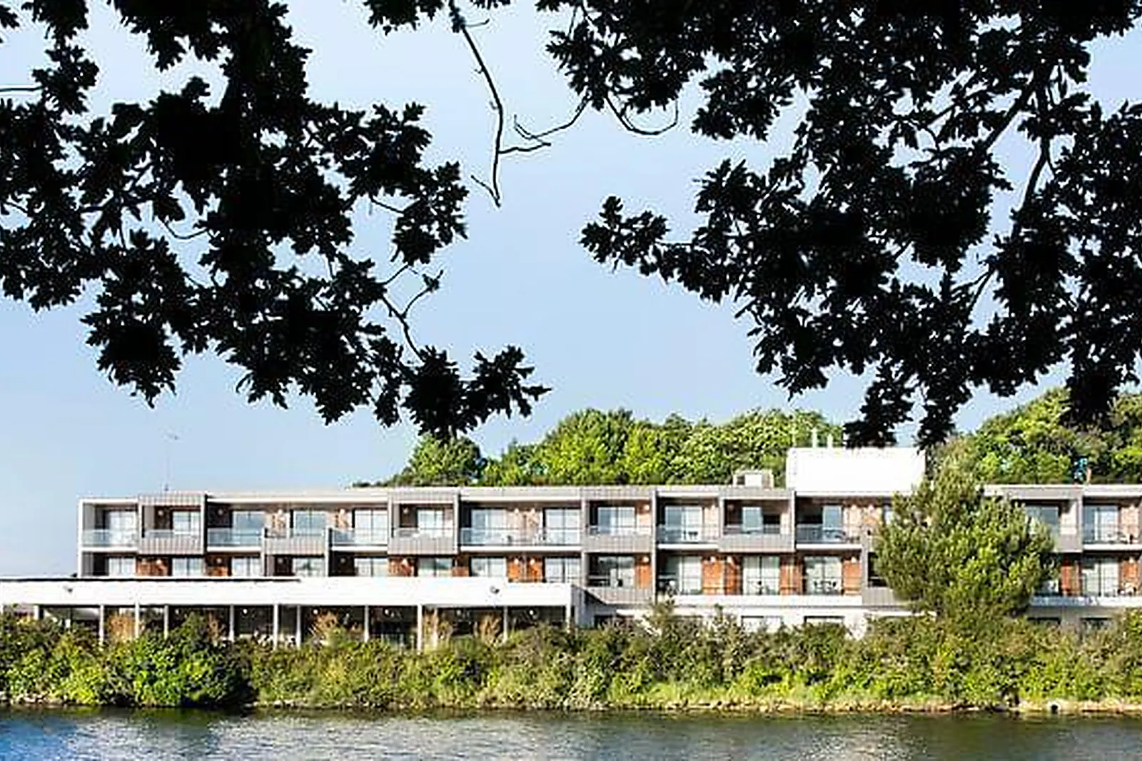 Lieux événementiels, CENTRE D'AFFAIRE ESPACE CHARBONNIERE