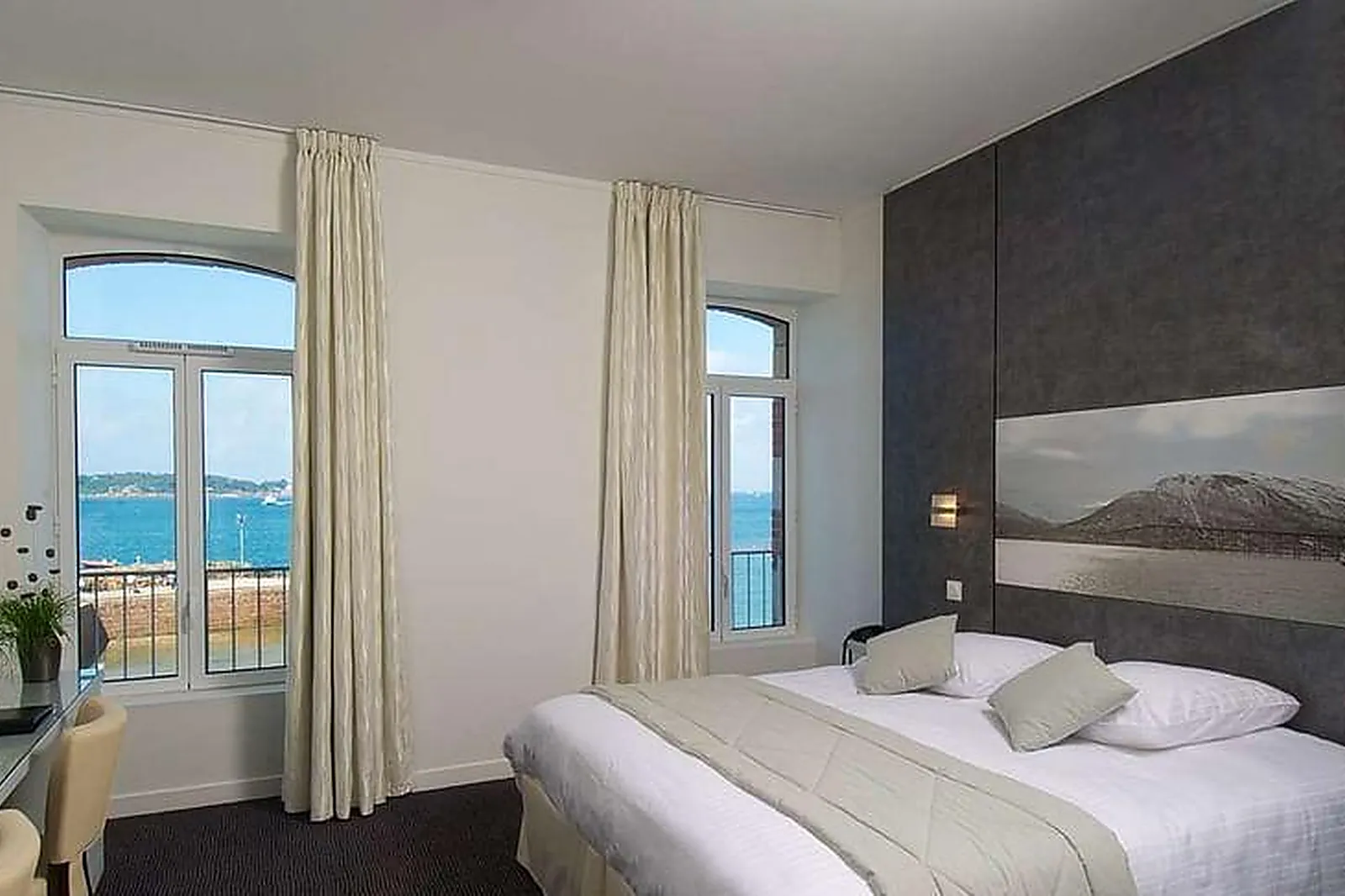 Lieux événementiels, BEST WESTERN PLUS LES TERRASSES DE BRÉHAT****