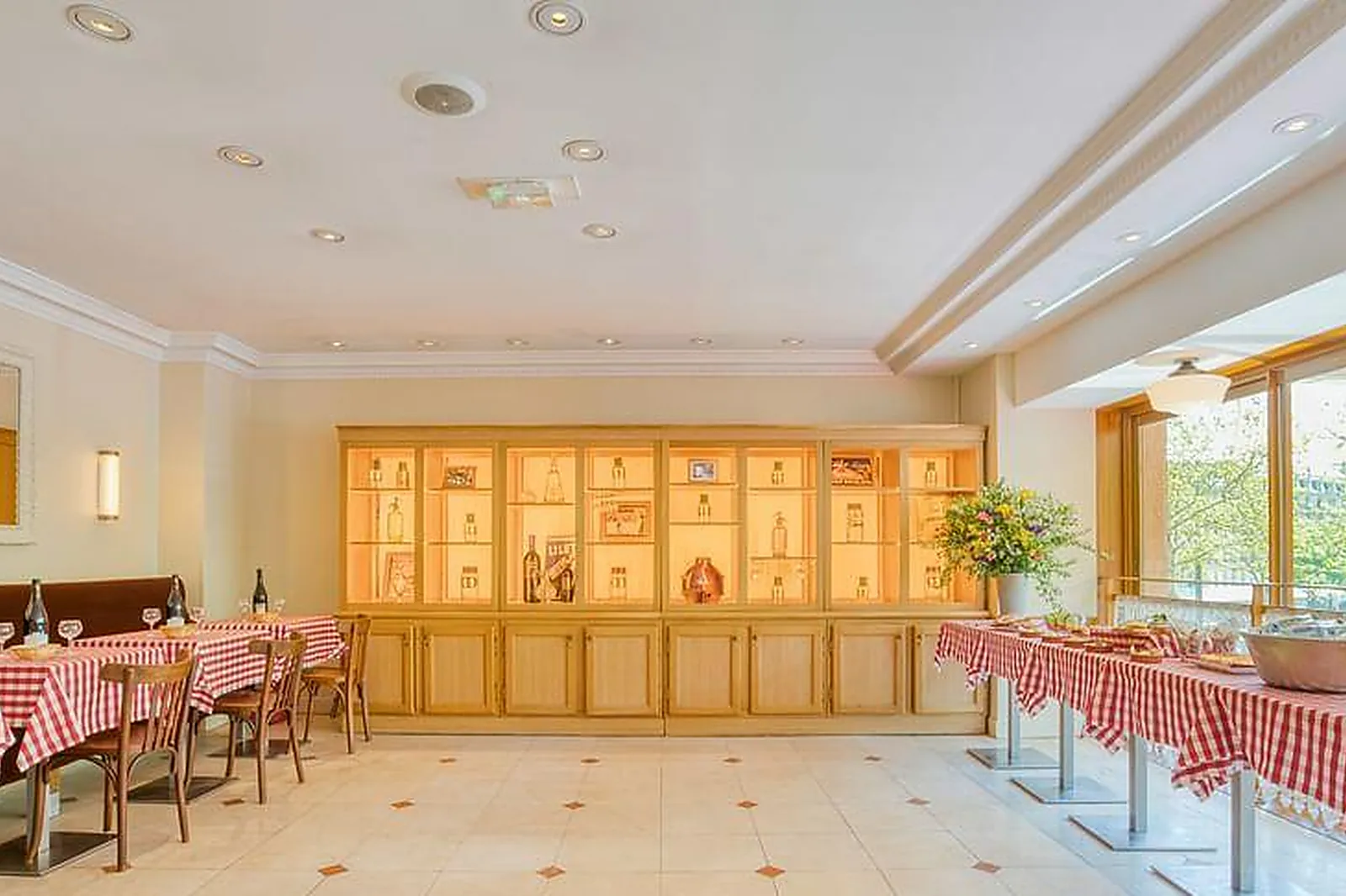 Lieux événementiels, BISTRO DES CHAMPS