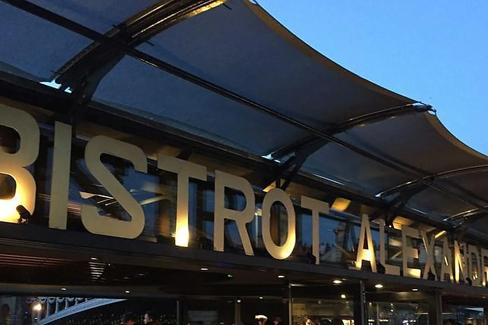 Lieux événementiels, SELECTION TEAM