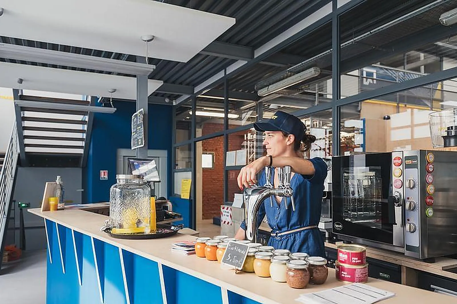 Lieux événementiels, LE REFLET