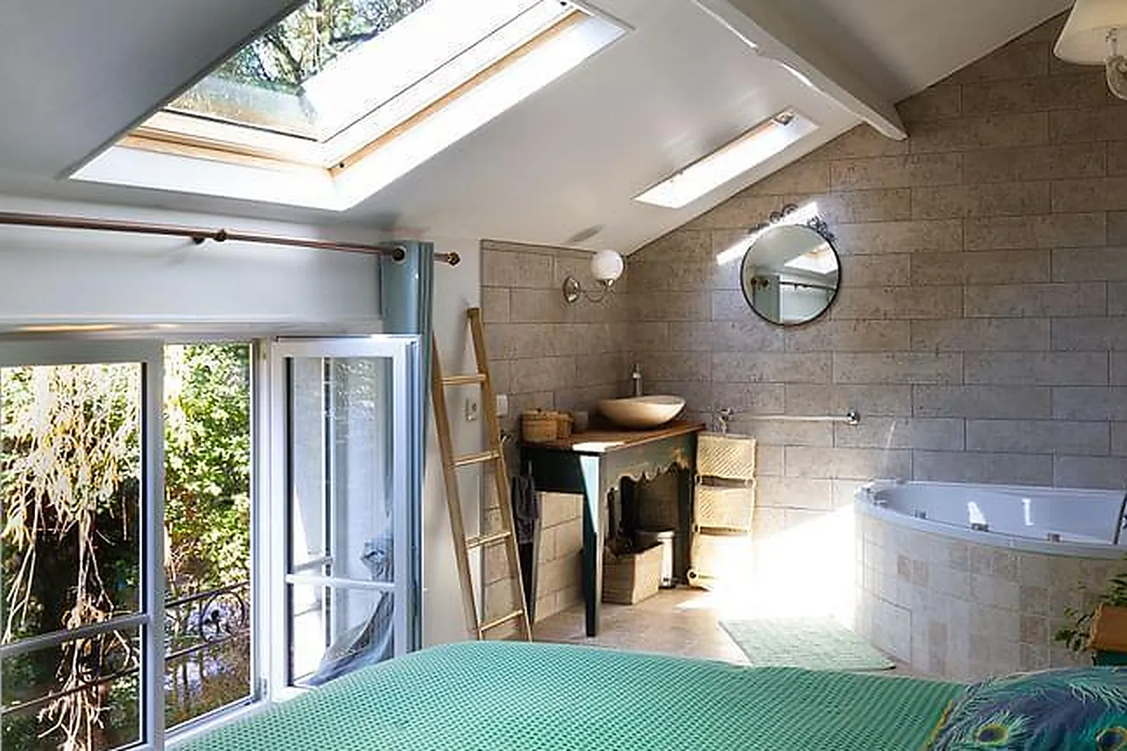 Lieux événementiels, BONNE VIE AU MOULIN INATTENDU