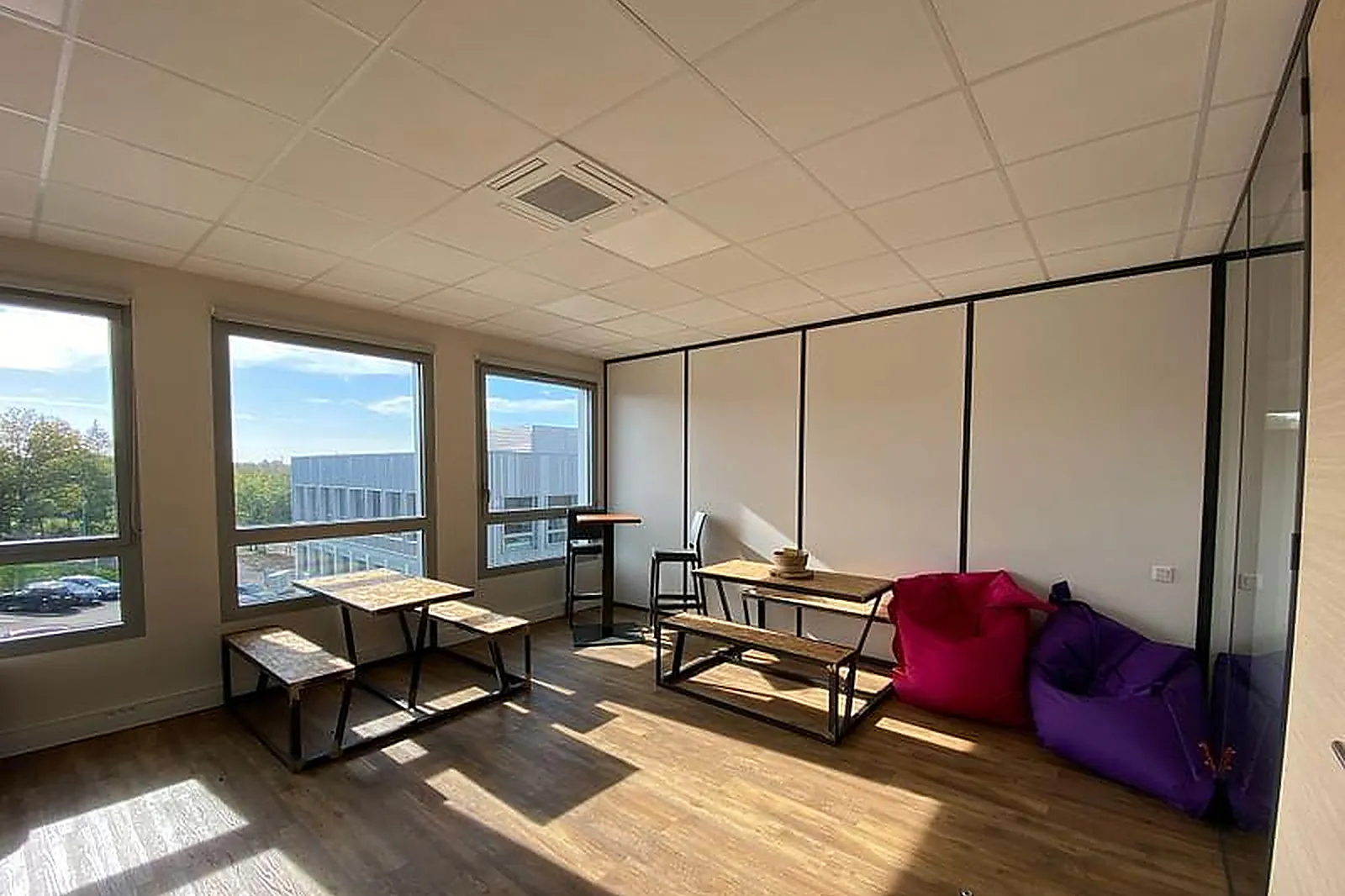 Lieux événementiels, BOOSTER HOUSE