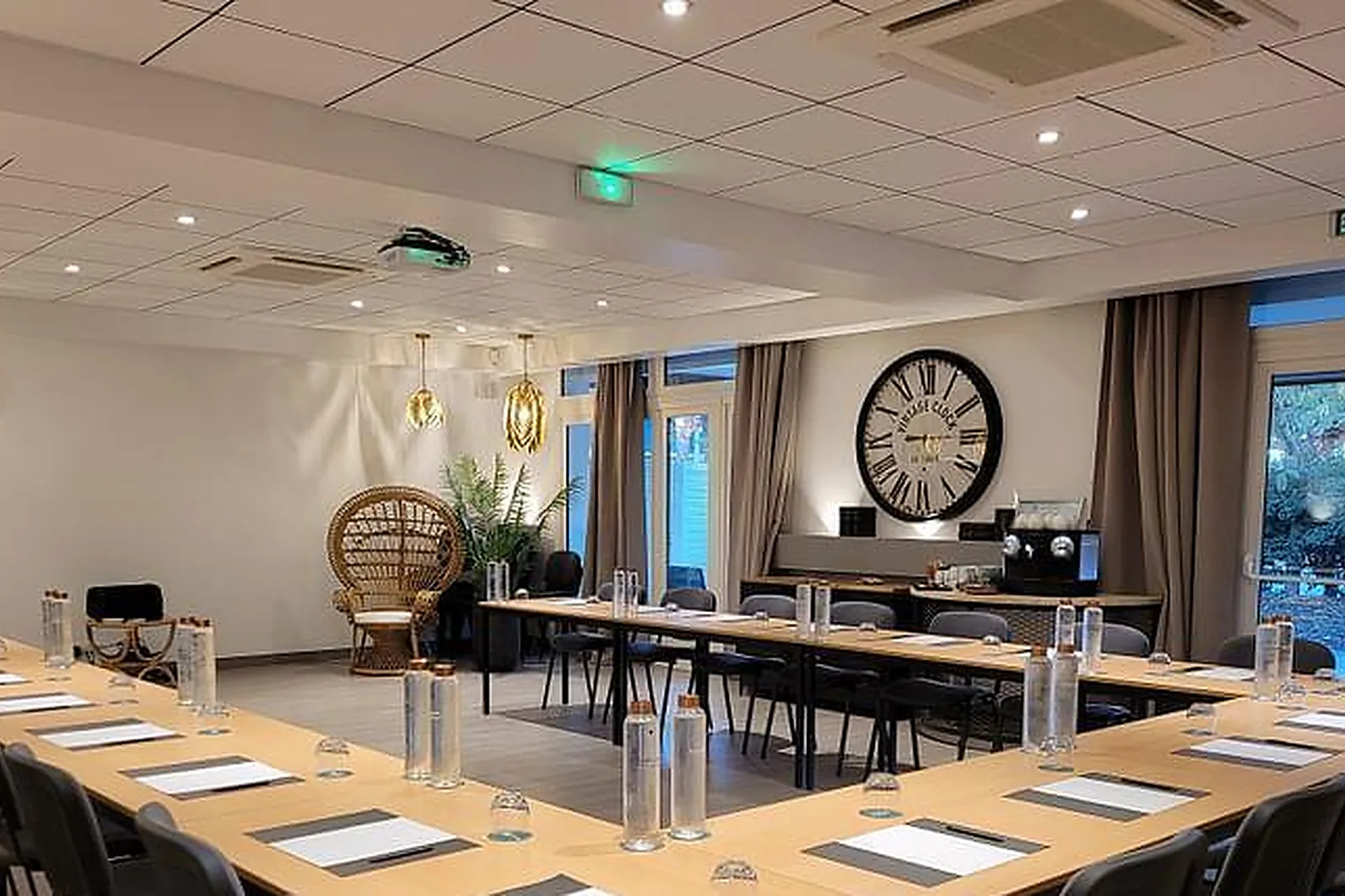 Lieux événementiels, L'ILE DU MARTIN PÊCHEUR