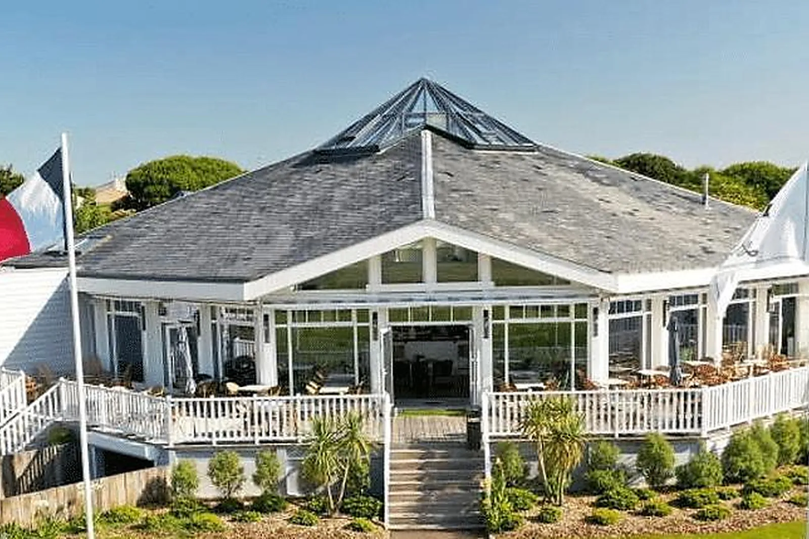 Lieux événementiels, L'ILE DU MARTIN PÊCHEUR