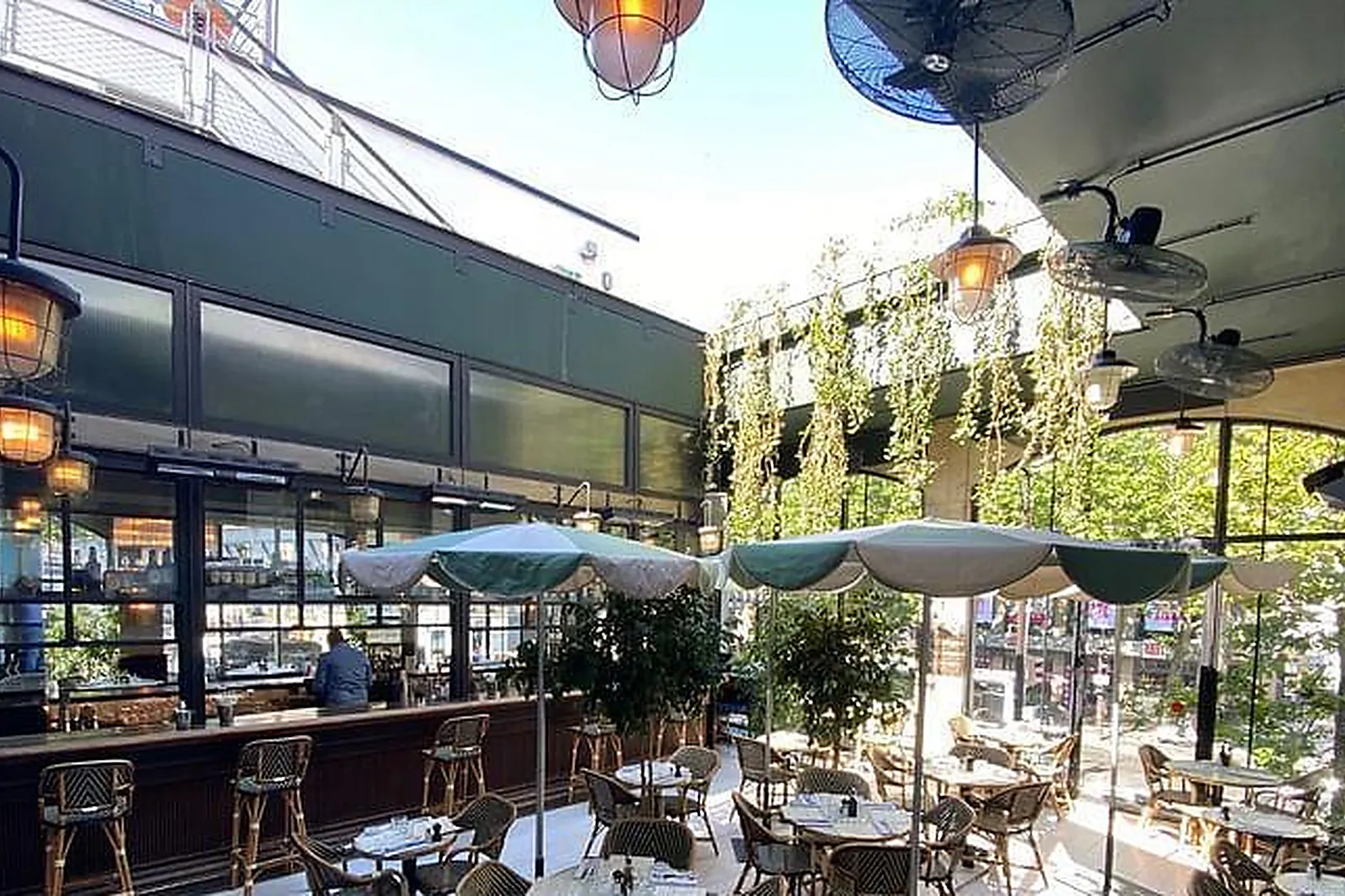 Lieux événementiels, L'HACIENDA